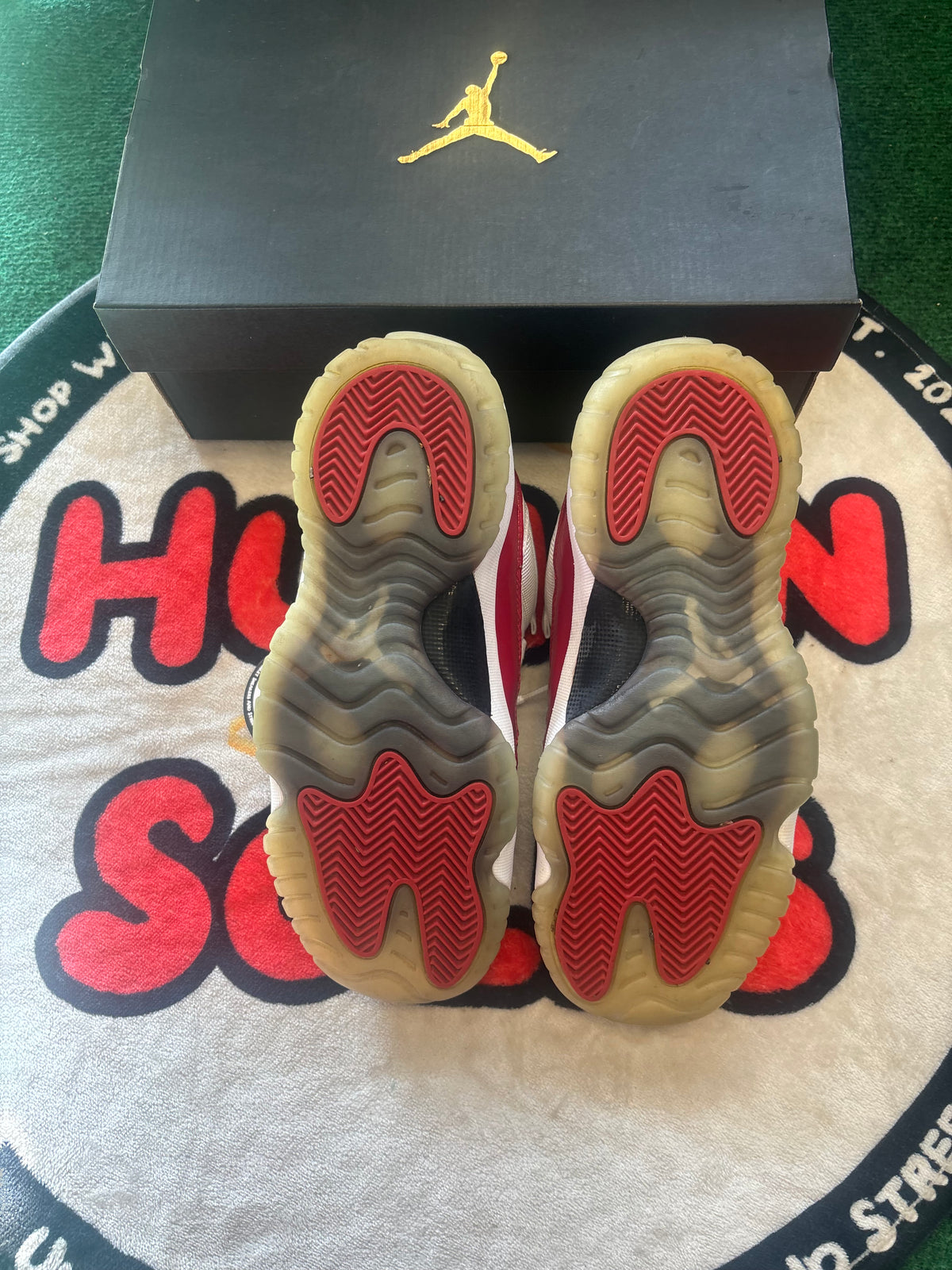Jordan 11 ‘Cherry’|Size 6M/7.5W