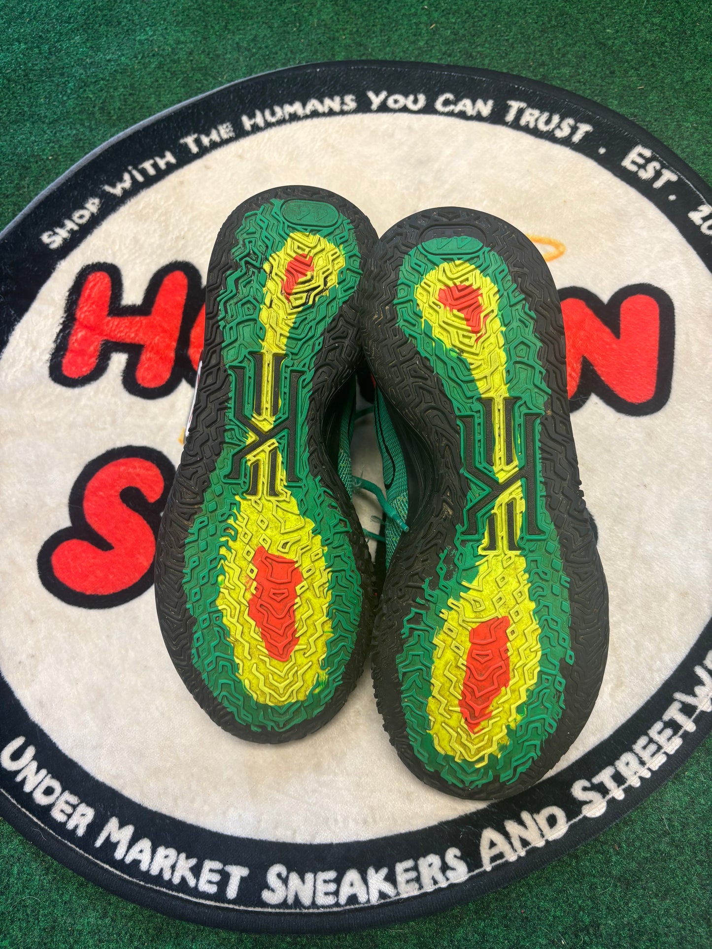 Nike Kyrie ‘Ray Gun’|Size 10M