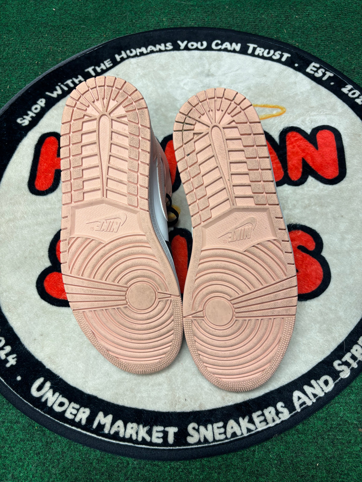 Jordan 1 Mid ‘Arctic Pink’|Size 10.5M
