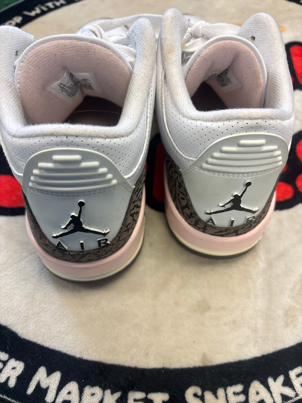 Jordan 3 ‘Neapolitan’|Size 8M/9.5W