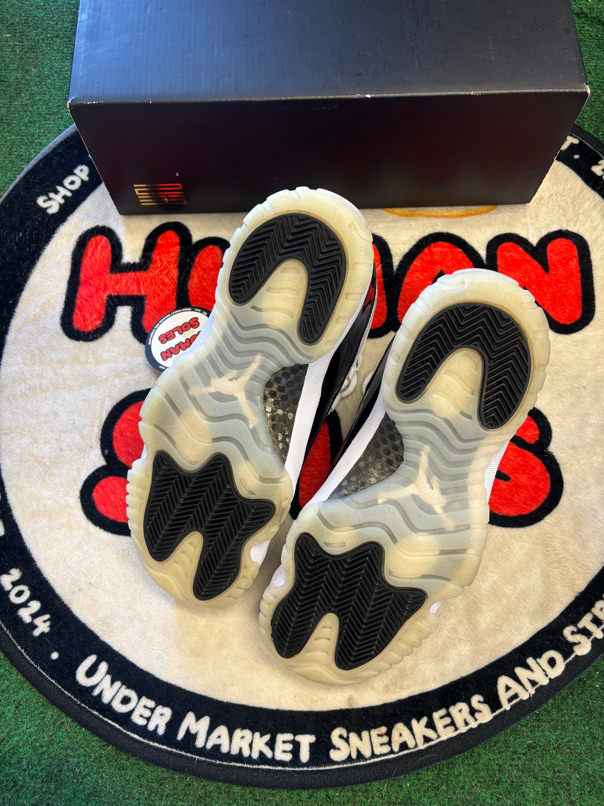 Jordan 11 High ‘Gratitude’|Size 7M/8.5W