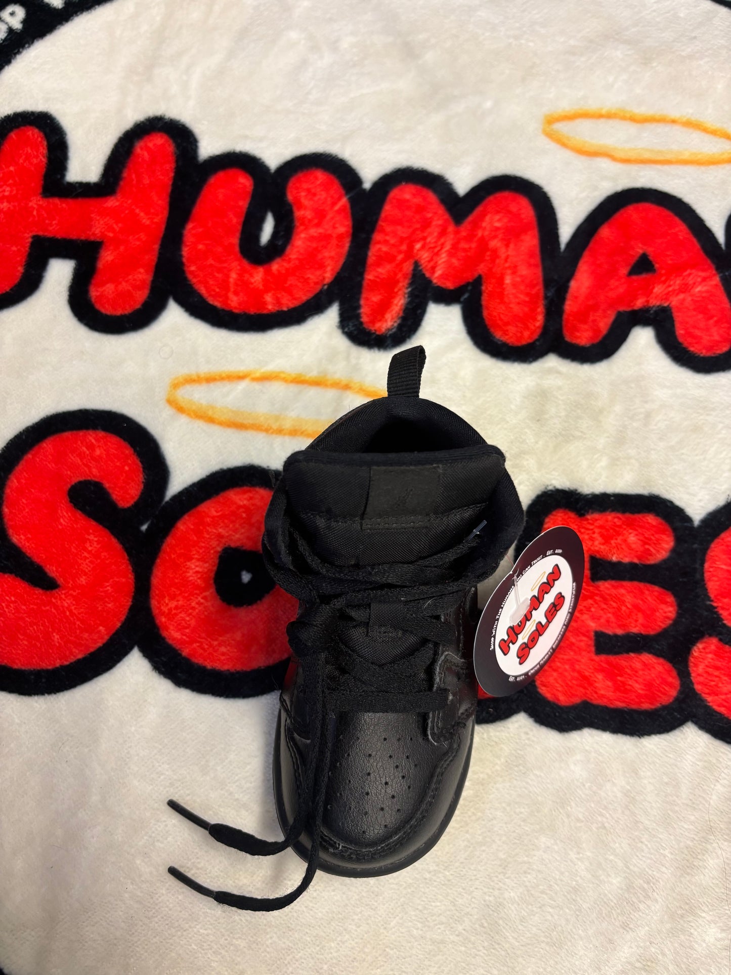 Jordan 1 Mid ‘Triple Black’|Size 7C