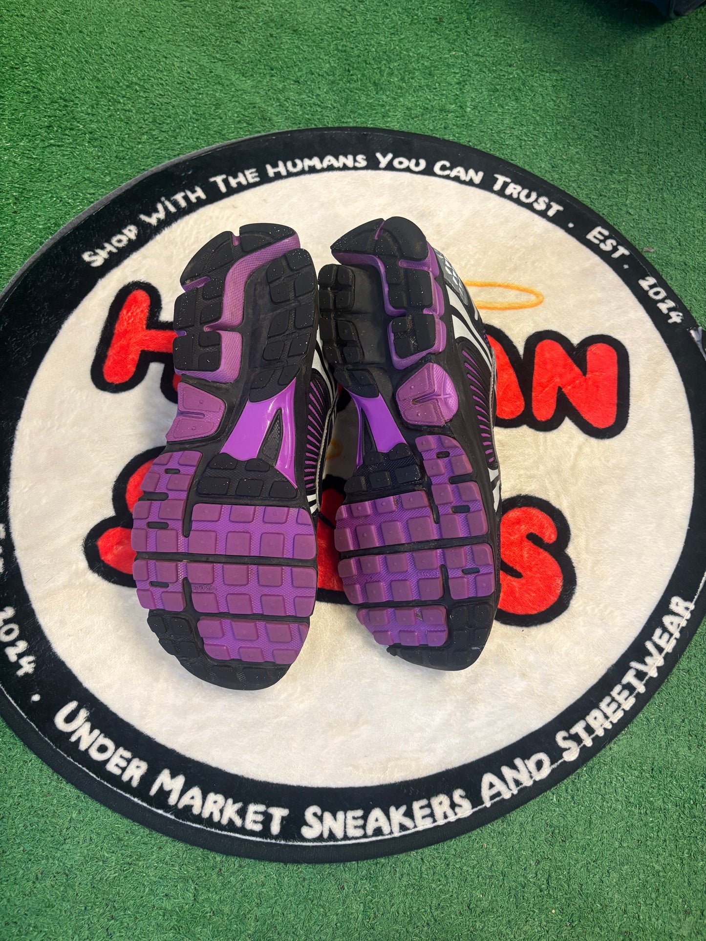 Nike Zoom Vomero ‘Black Vivid Purple’|Size 10M