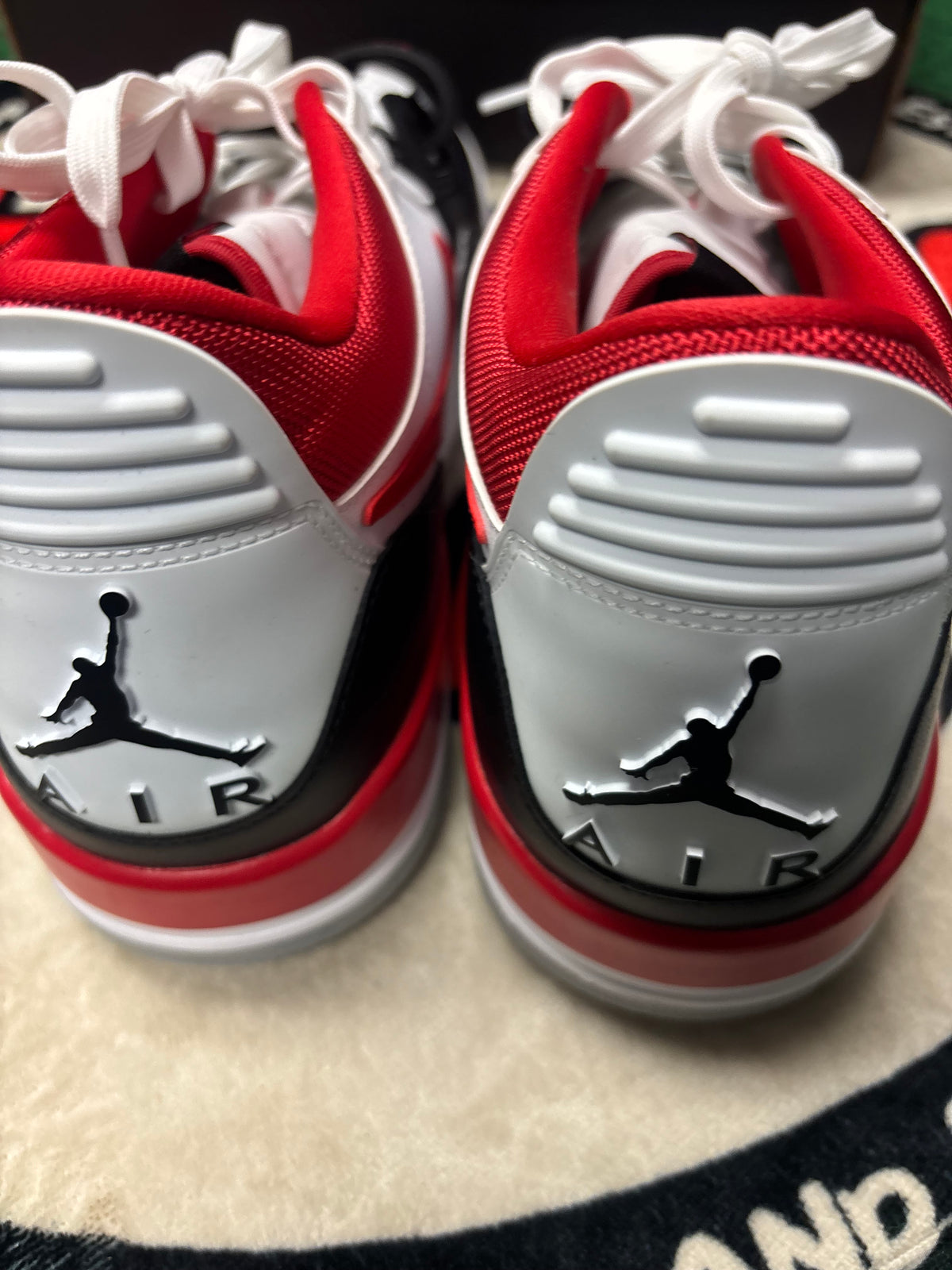 Jordan Legacy 312 ‘White/Red’|Size 12M