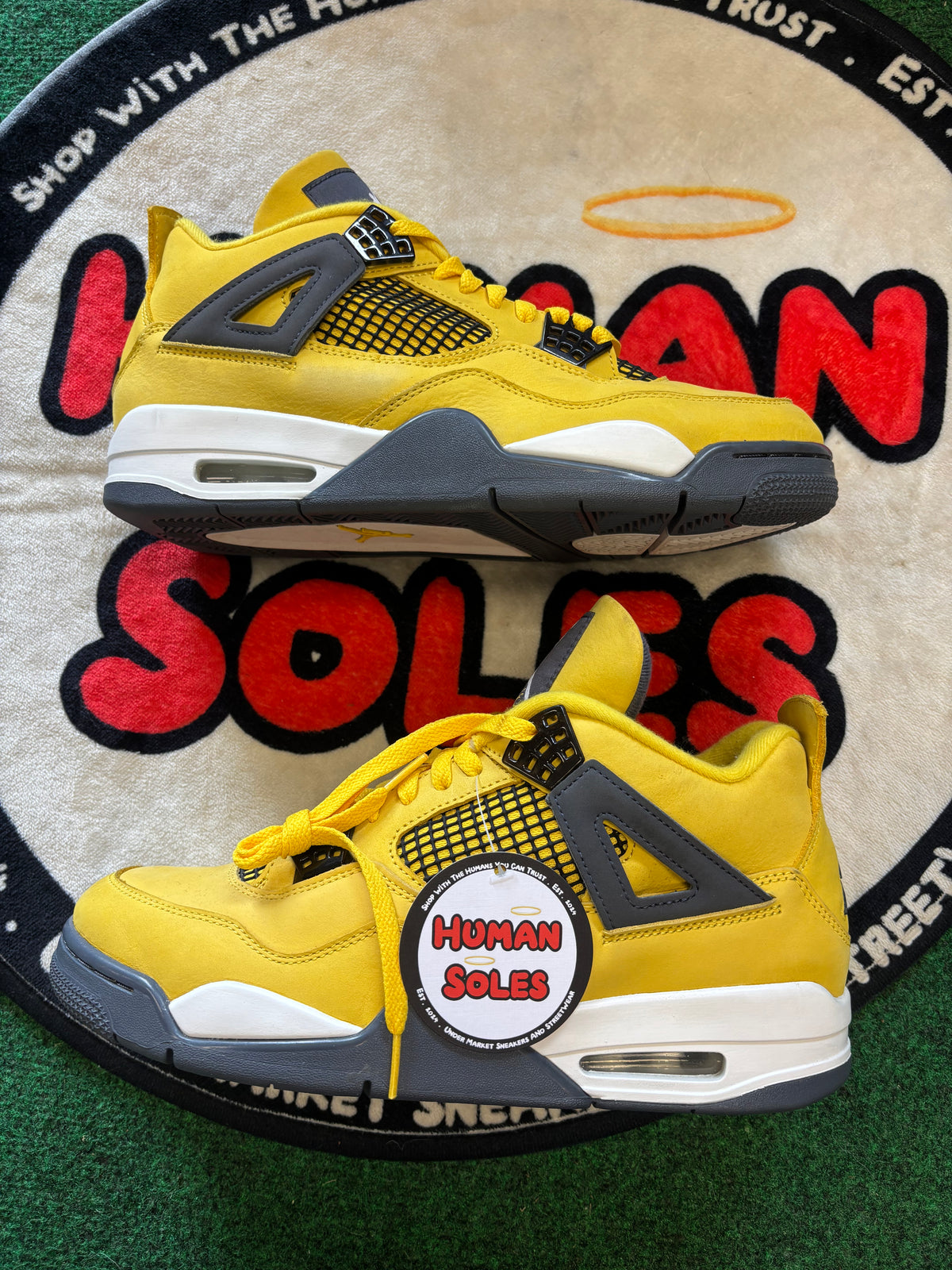 Jordan 4 ‘Lighting’|Size 10.5M