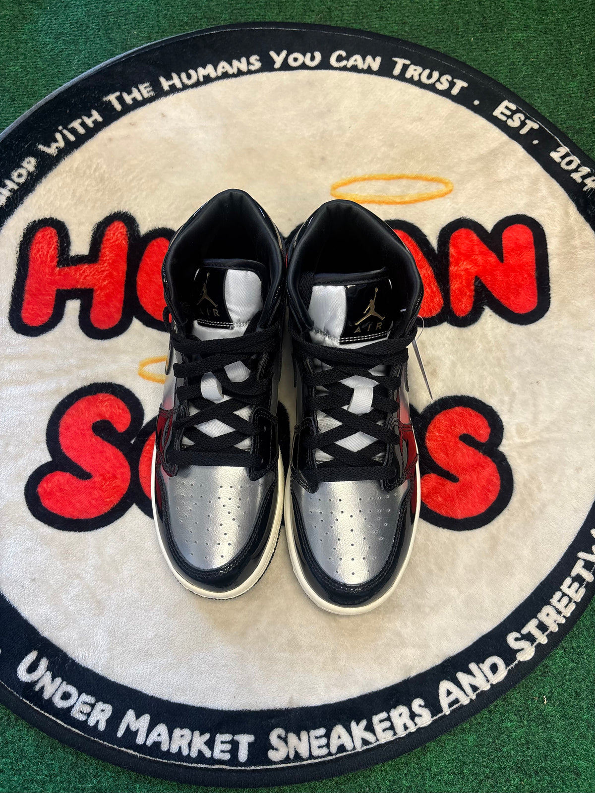 Jordan 1 Mid ‘Black Metallic Silver’|Size 6M/7.5W