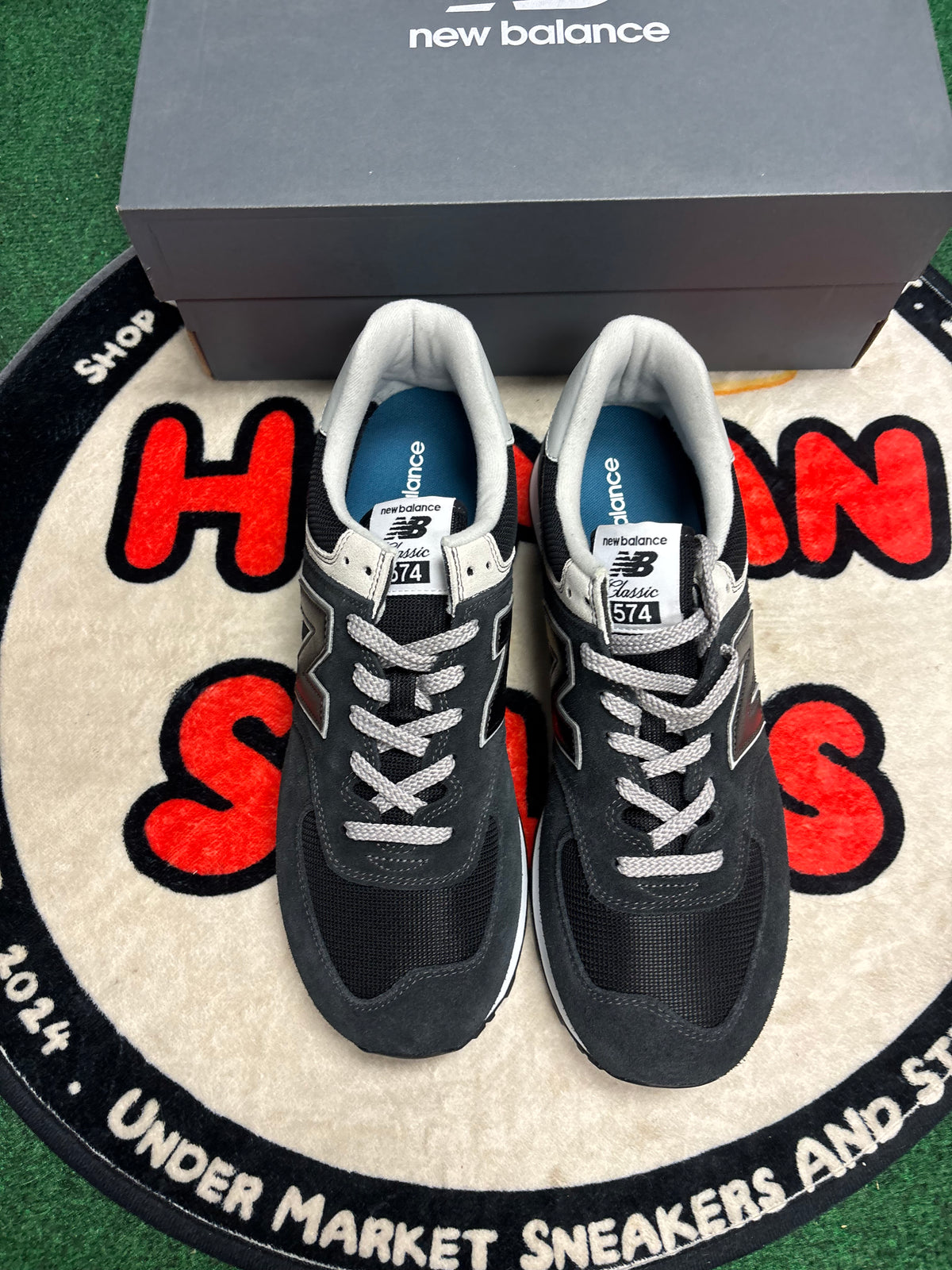 New Balance 574 ‘Black/White’|Size 11.5M