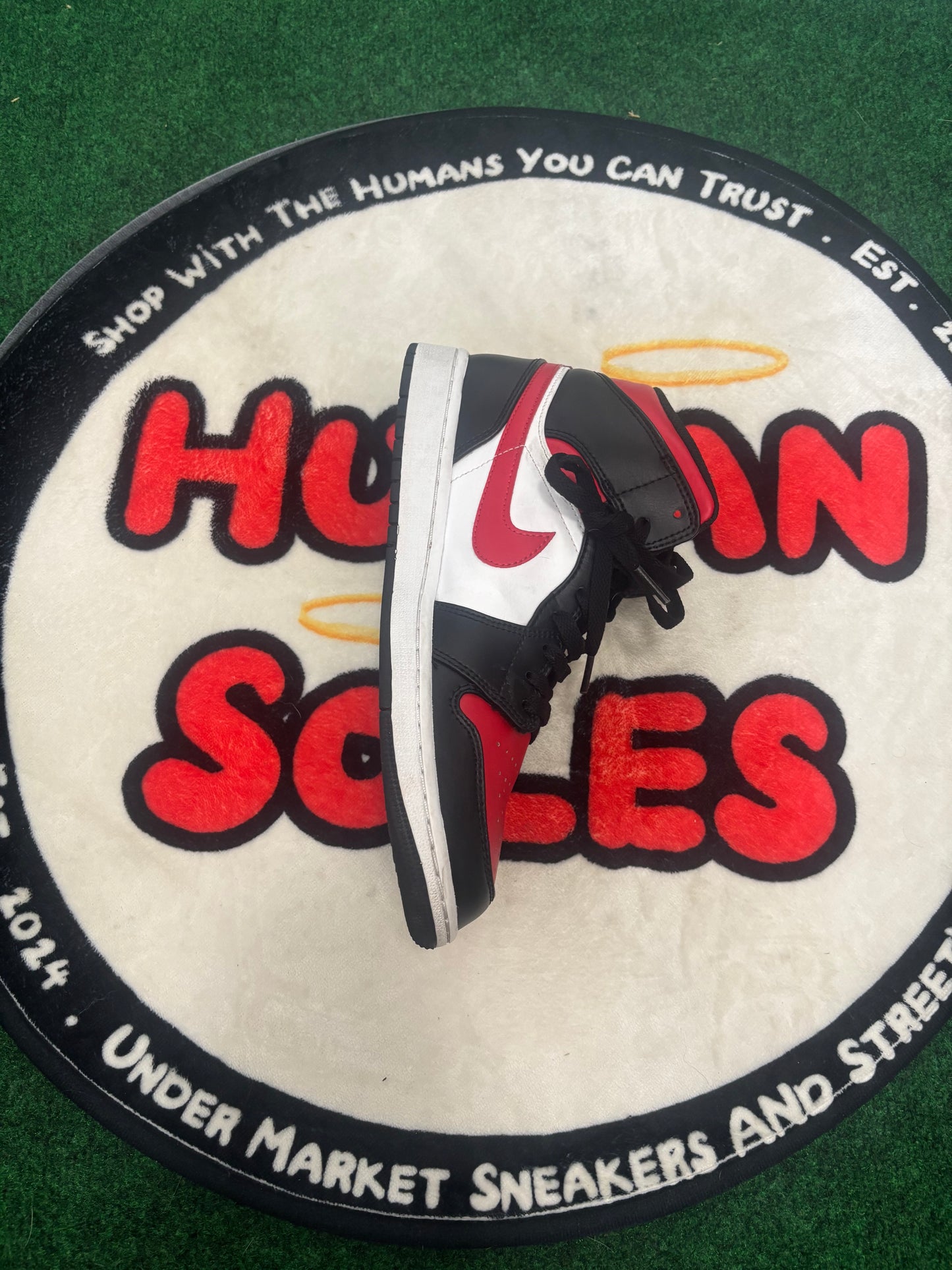 Jordan 1 Mid ‘Bred Toe’|Size 9M/10.5W
