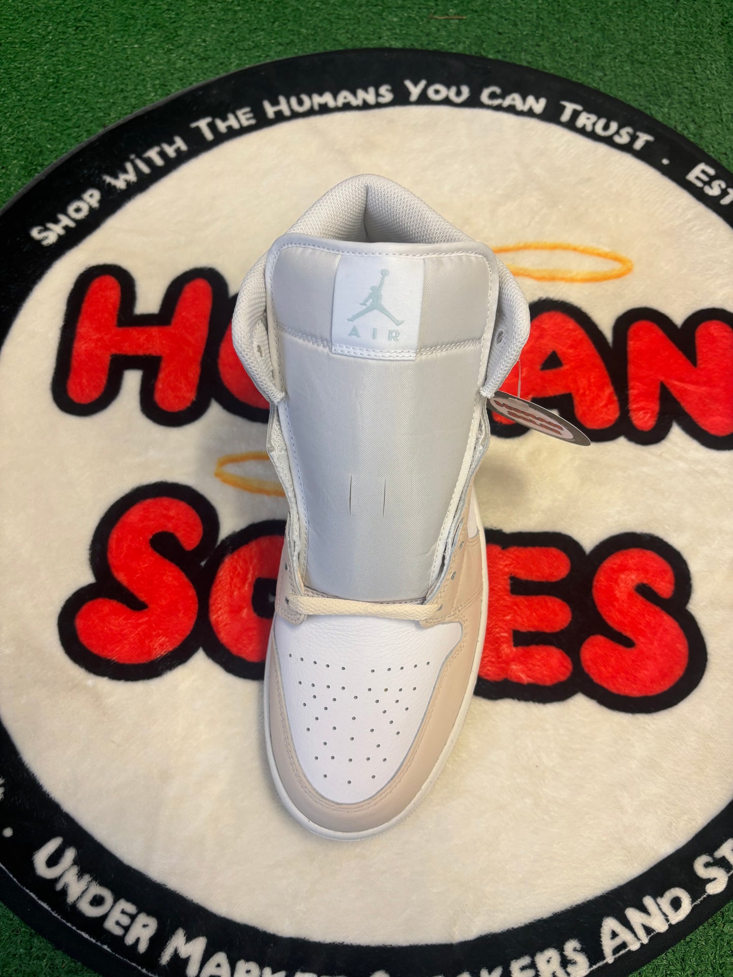 Jordan 1 Mid ‘White Guava Ice’|Size 11.5M