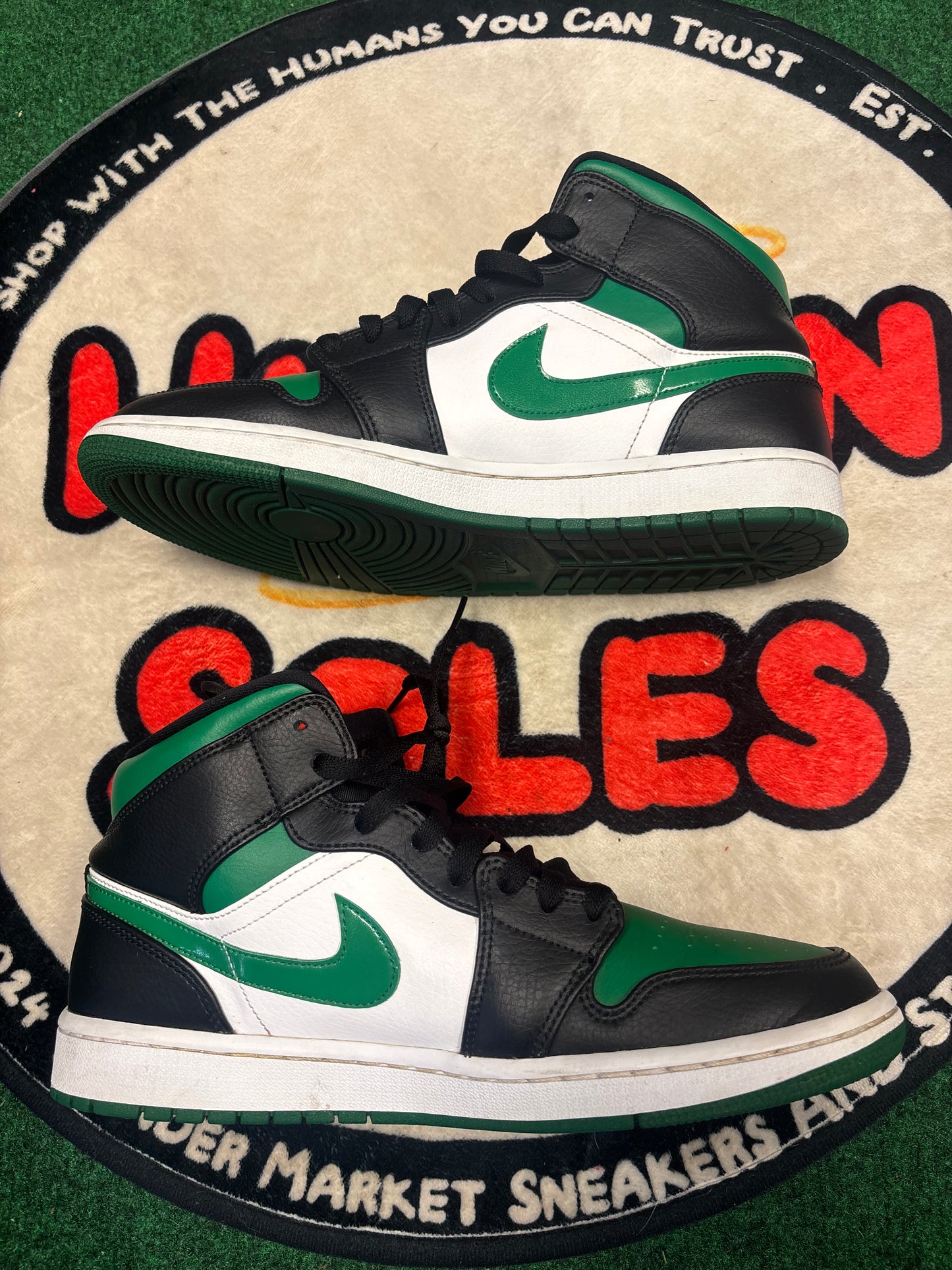 Jordan 1 Mid ‘Pine Green’|Size 10.5M