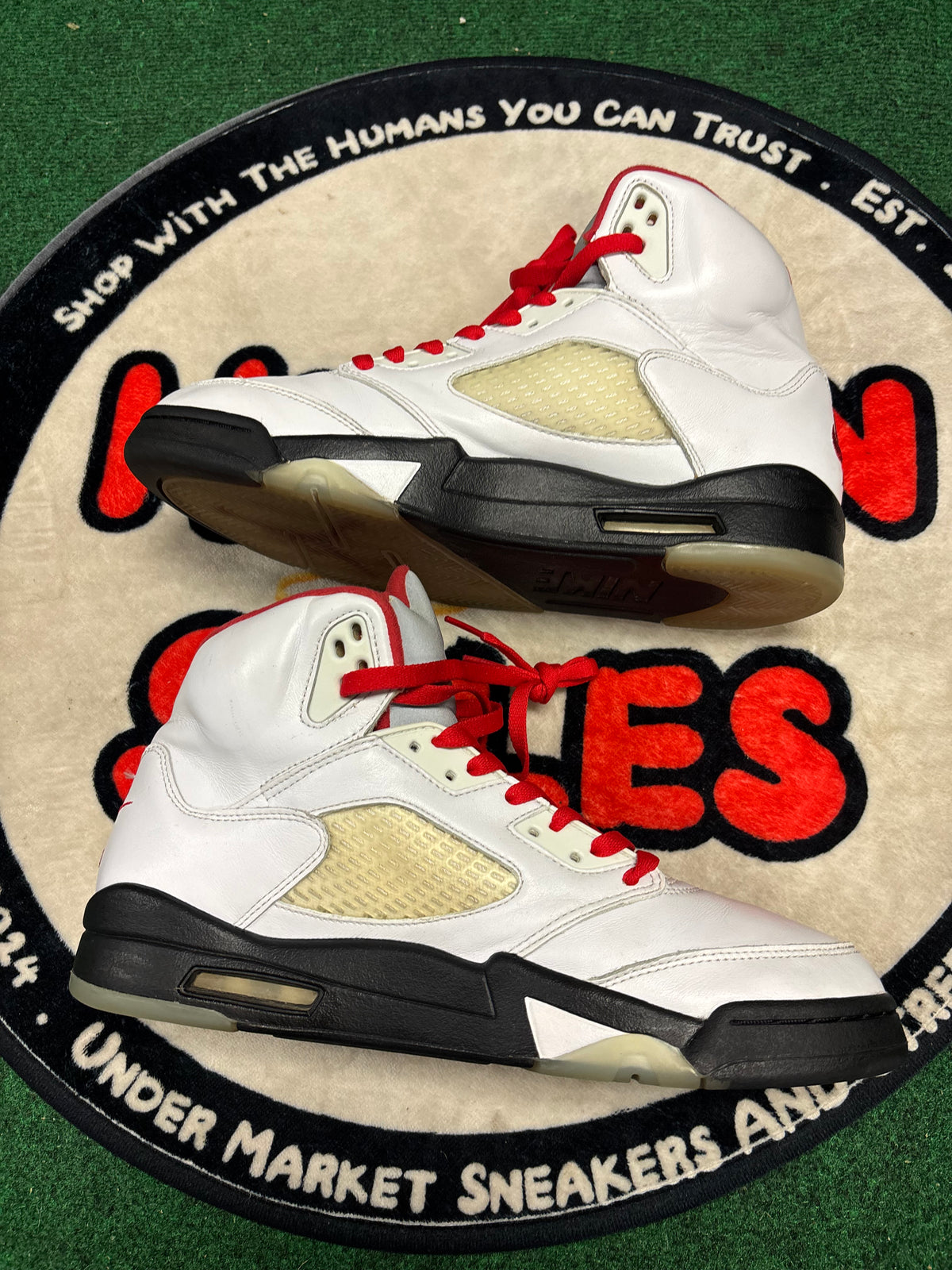 Jordan 5 ‘Fire Red’|Size 10.5M