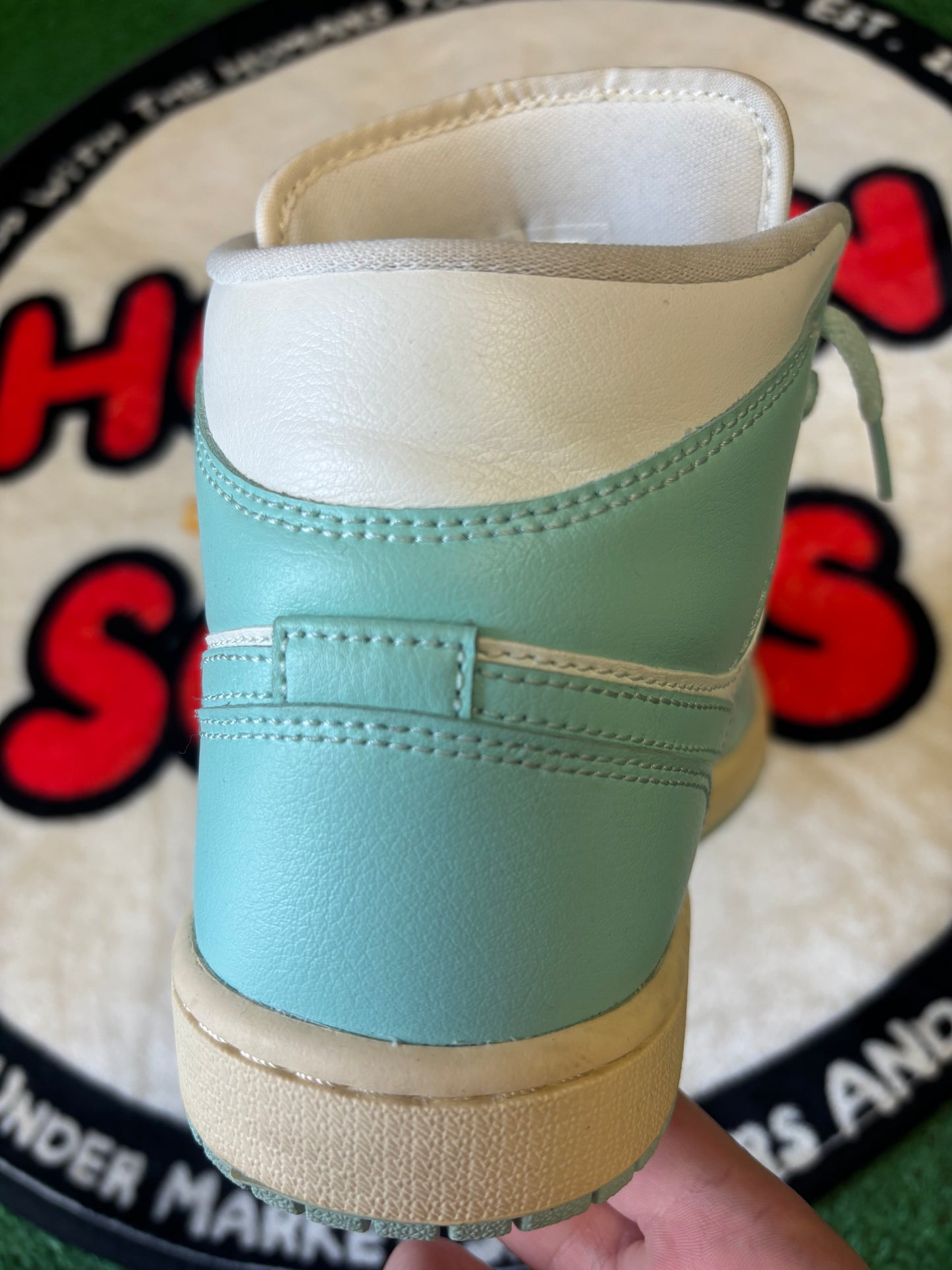 Jordan 1 Mid ‘Glacier Blue’|Size 6M/7.5W