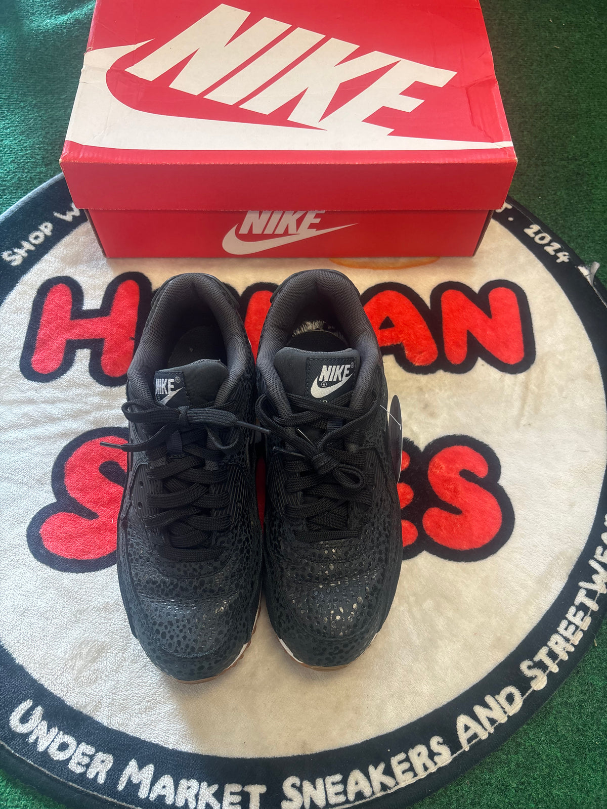 Nike Air Max 90 ‘Premium’|Size  6M/7.5W