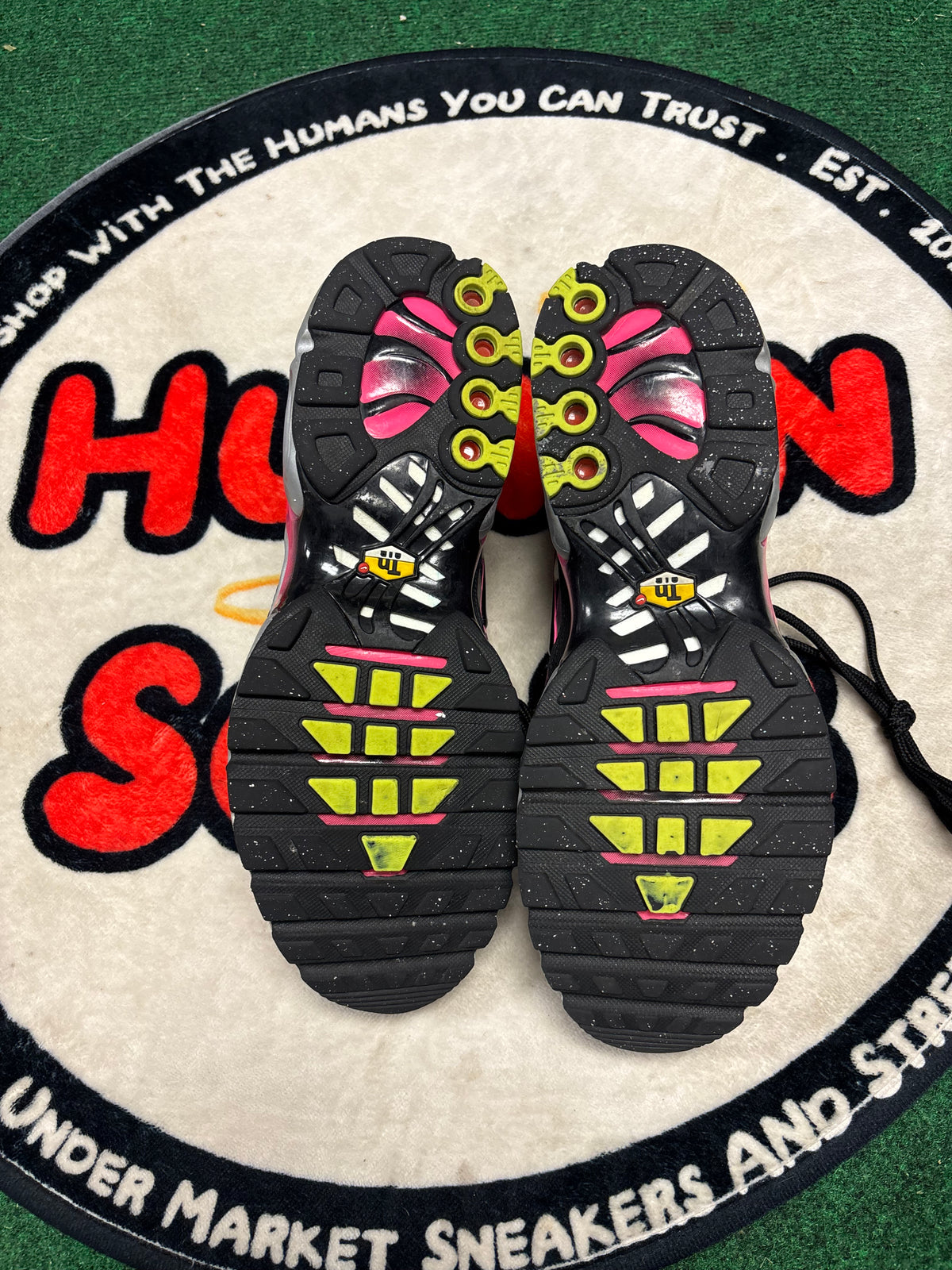 Nike Air Max Plus ‘Hyper Pink’|Size 9M/10.5W