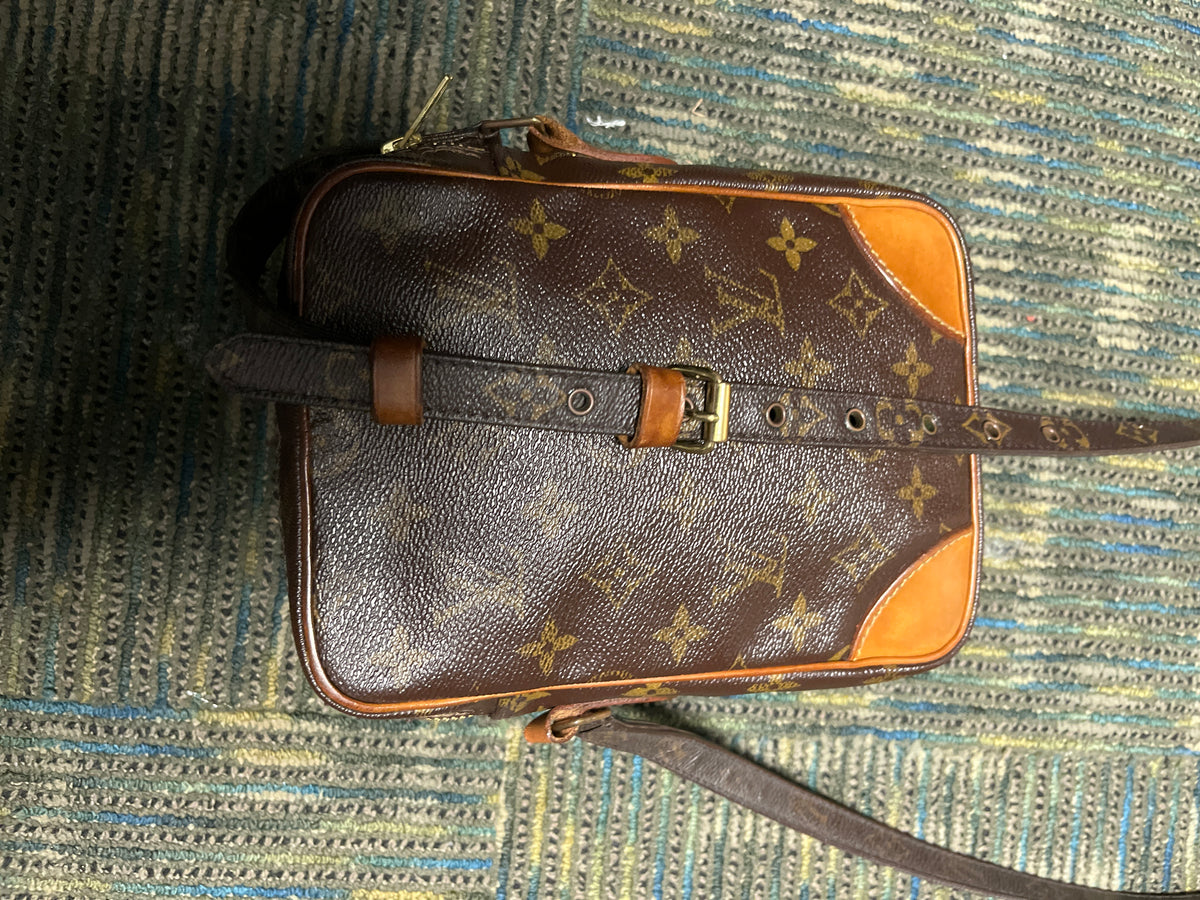 Louis Vuitton Monogram Amazon (Full/Unisex)