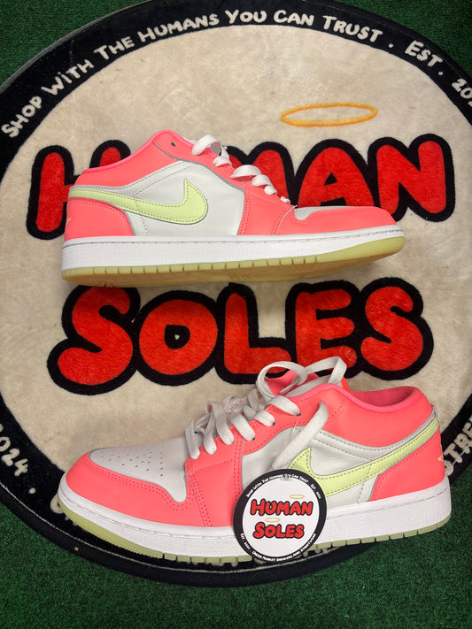 Jordan 1 Low ‘Lava Glow’|Size 9.5M/11W