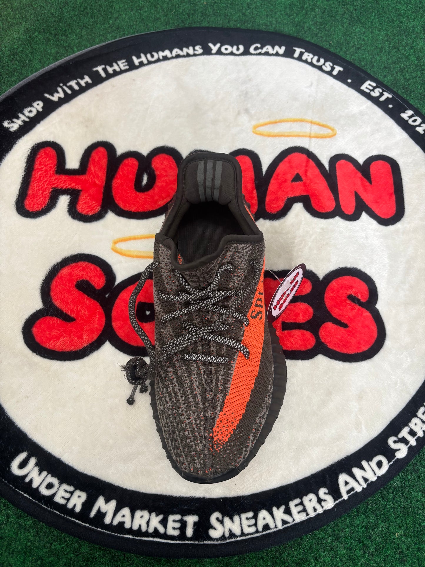 Yeezy Boost 350 ‘Carbon Beluga’|Size 8M/9.5W