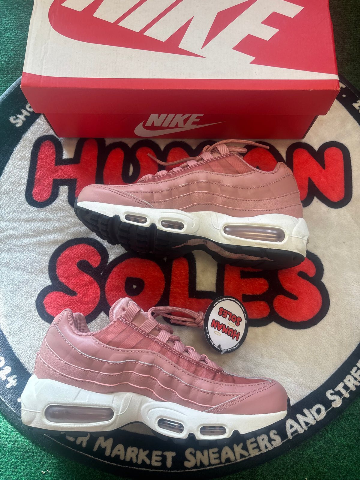 Nike Air Max 90 ‘Pink’|Size 5.5M/7W