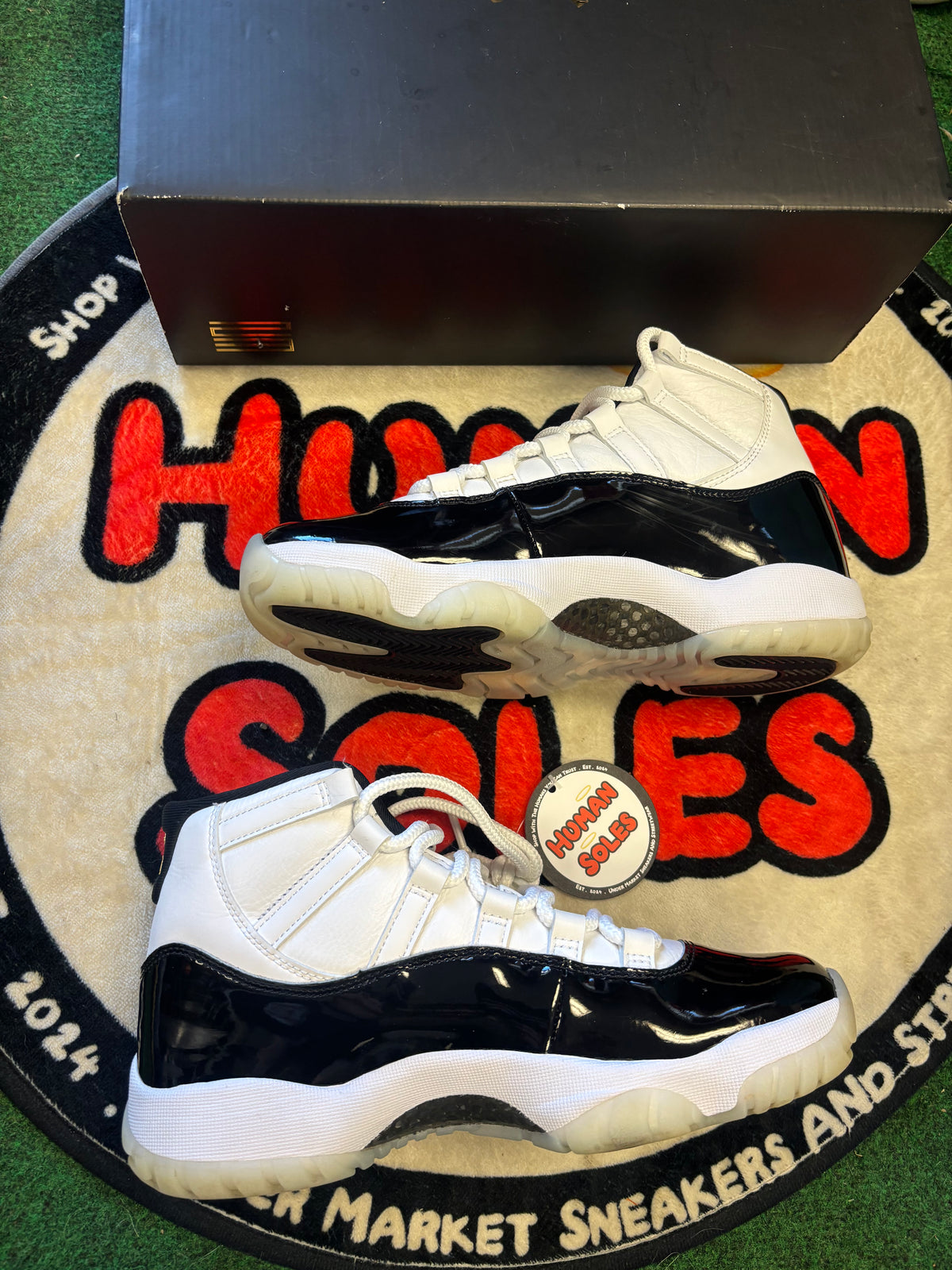 Jordan 11 High ‘Gratitude’|Size 7M/8.5W
