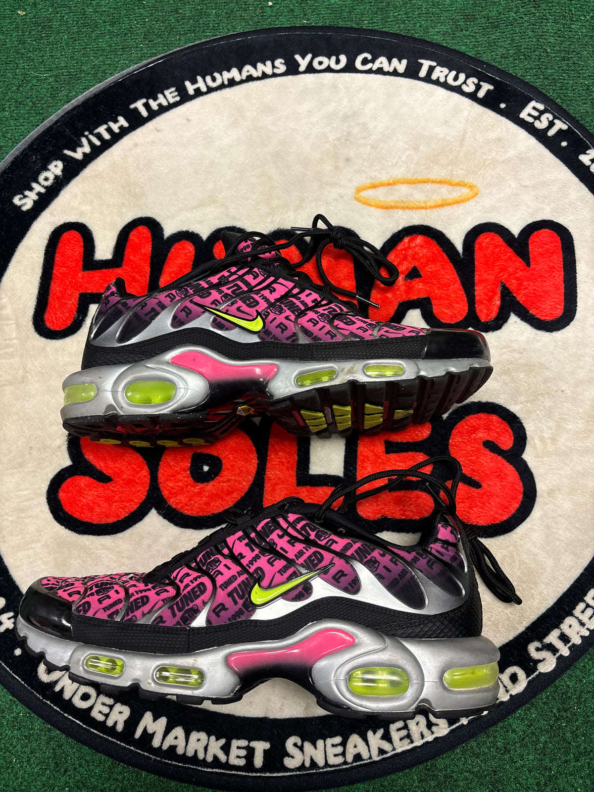 Nike Air Max Plus ‘Hyper Pink’|Size 9M/10.5W