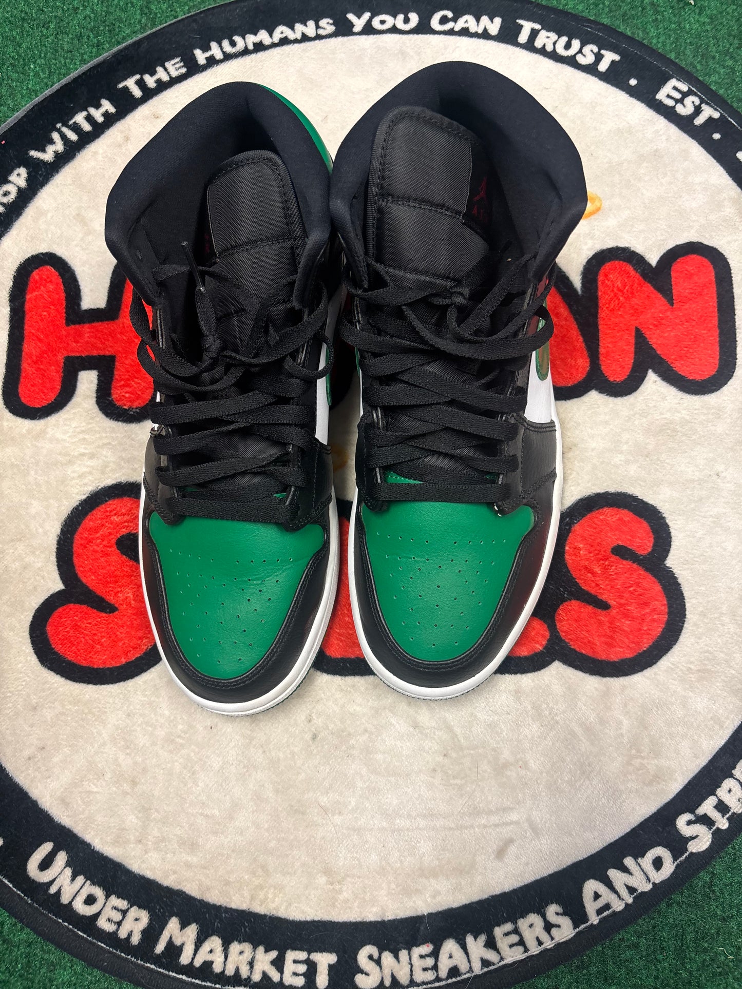 Jordan 1 Mid ‘Pine Green’|Size 10.5M