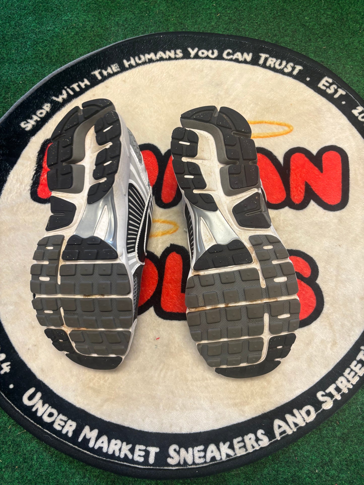 Nike Vomero ‘Black/White’|Size 10M