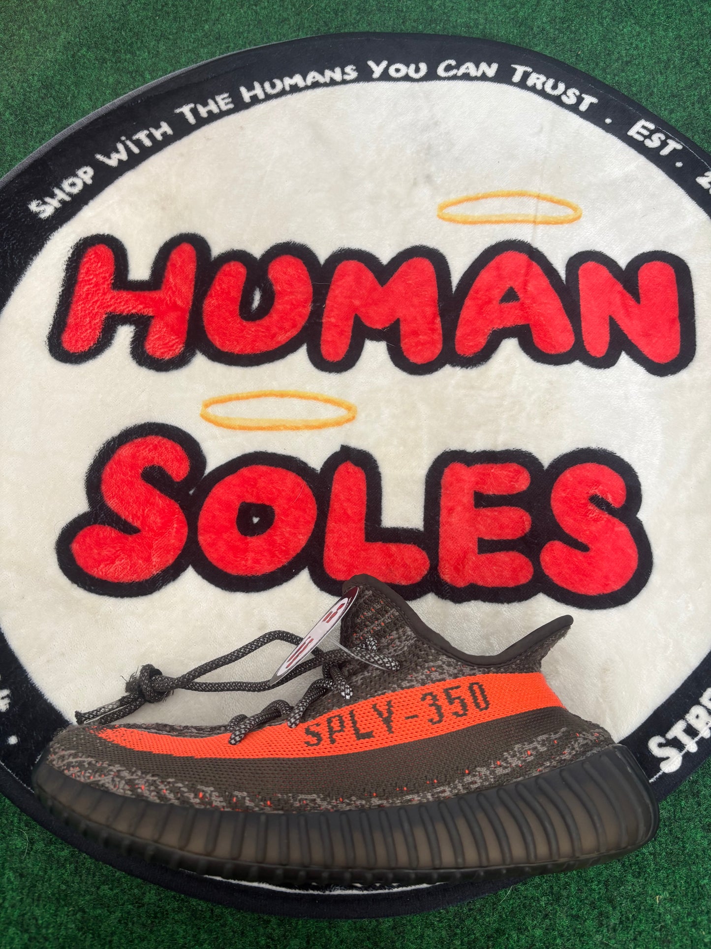 Yeezy Boost 350 ‘Carbon Beluga’|Size 8M/9.5W