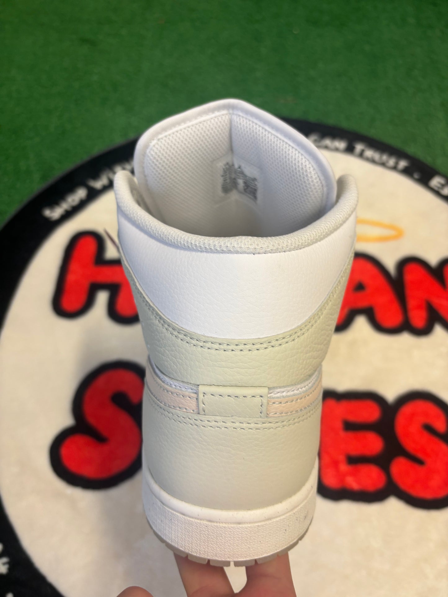 Jordan 1 Mid ‘White Guava Ice’|Size 11.5M