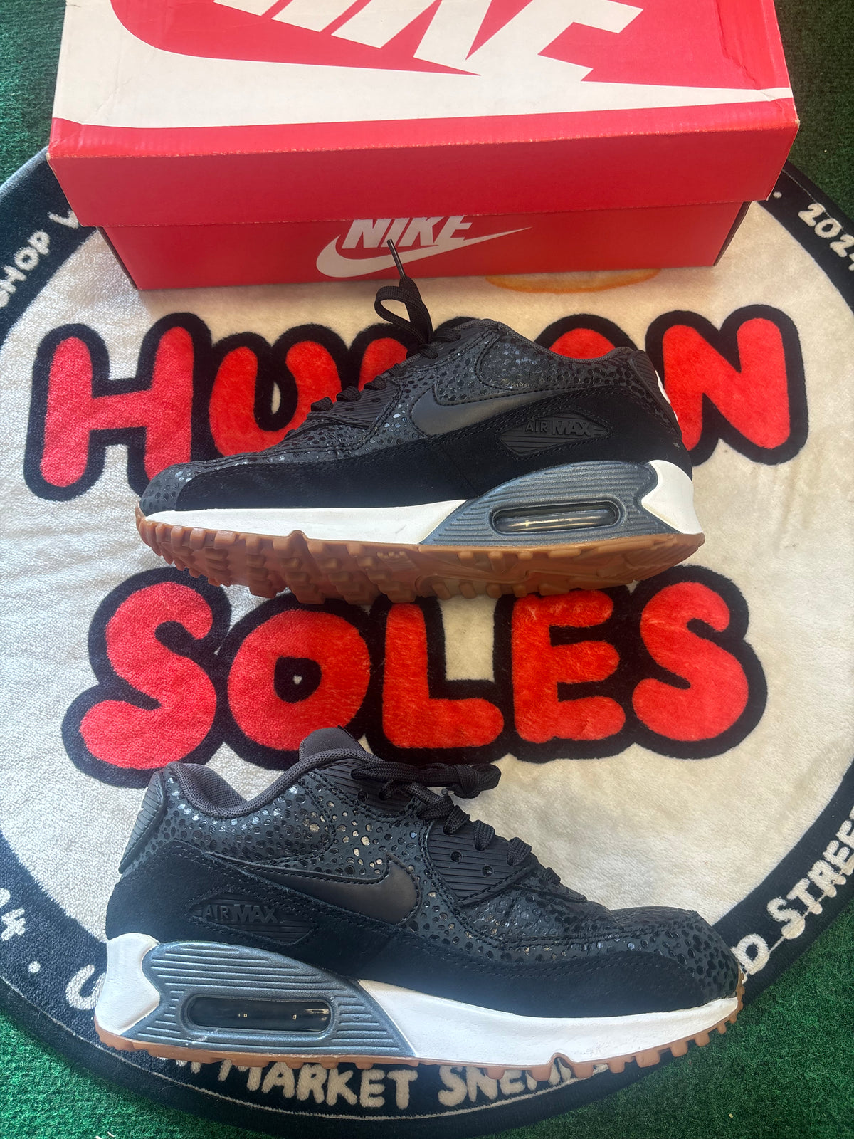 Nike Air Max 90 ‘Premium’|Size  6M/7.5W