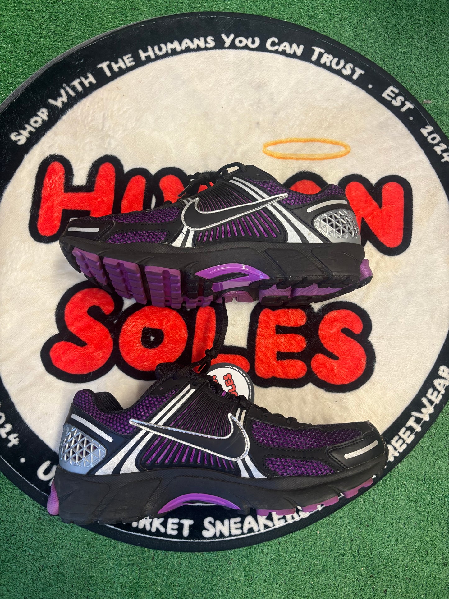 Nike Zoom Vomero ‘Black Vivid Purple’|Size 10M
