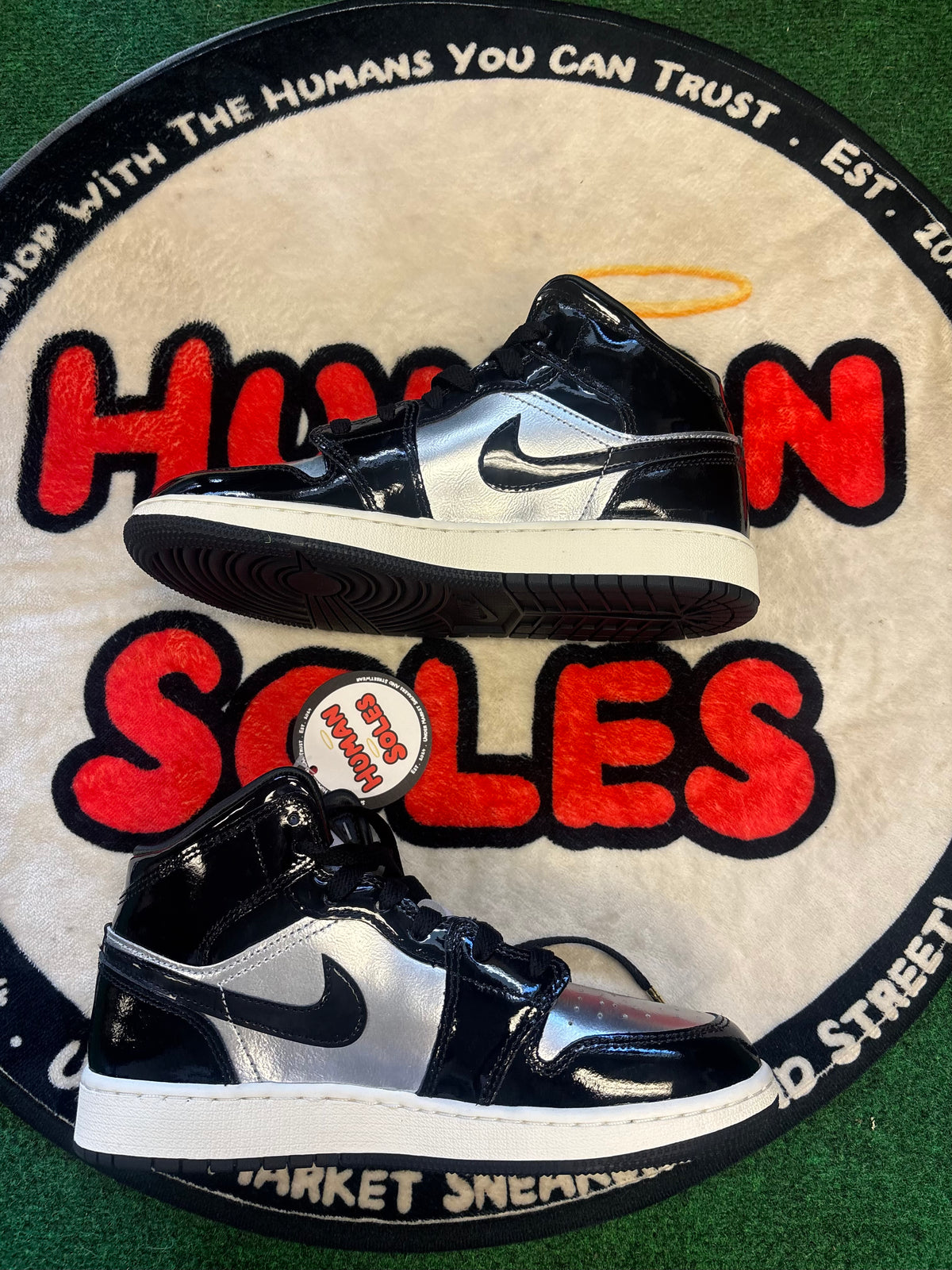Jordan 1 Mid ‘Black Metallic Silver’|Size 6M/7.5W