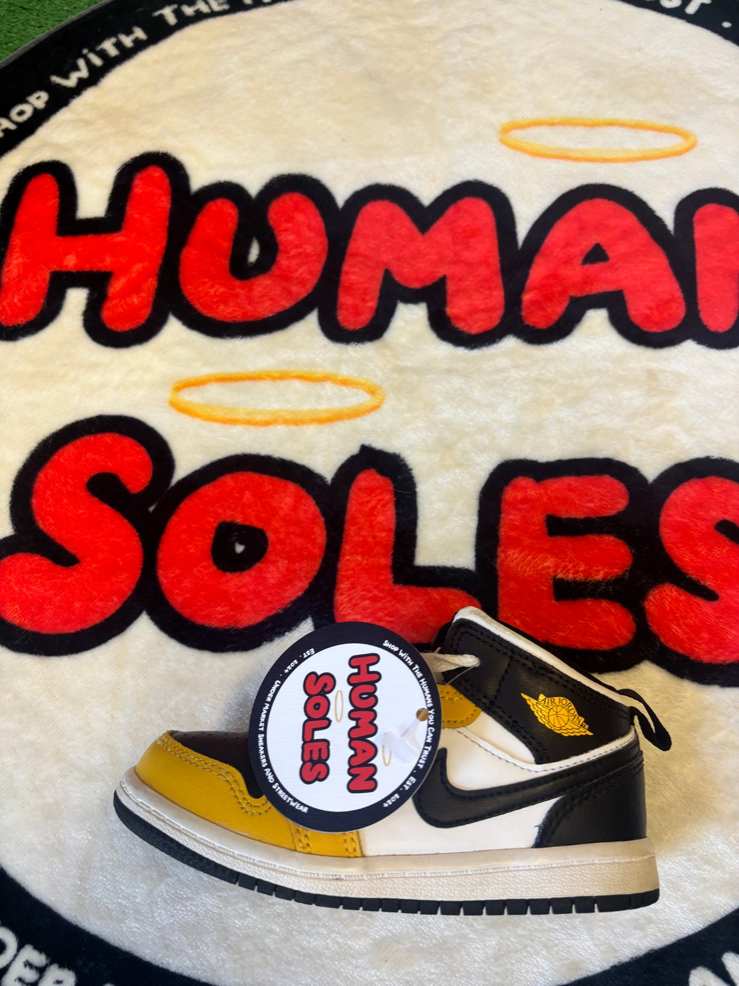 Jordan 1 Mid ‘Yellow’|Size 9C
