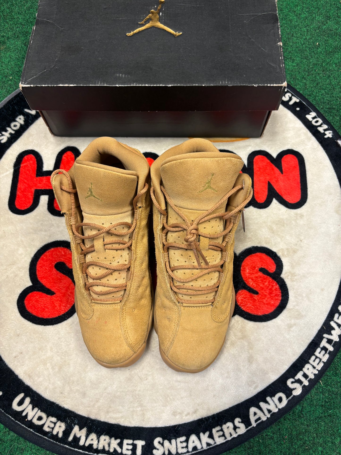 Jordan 13 ‘Wheat’|Size 7M/8.5W