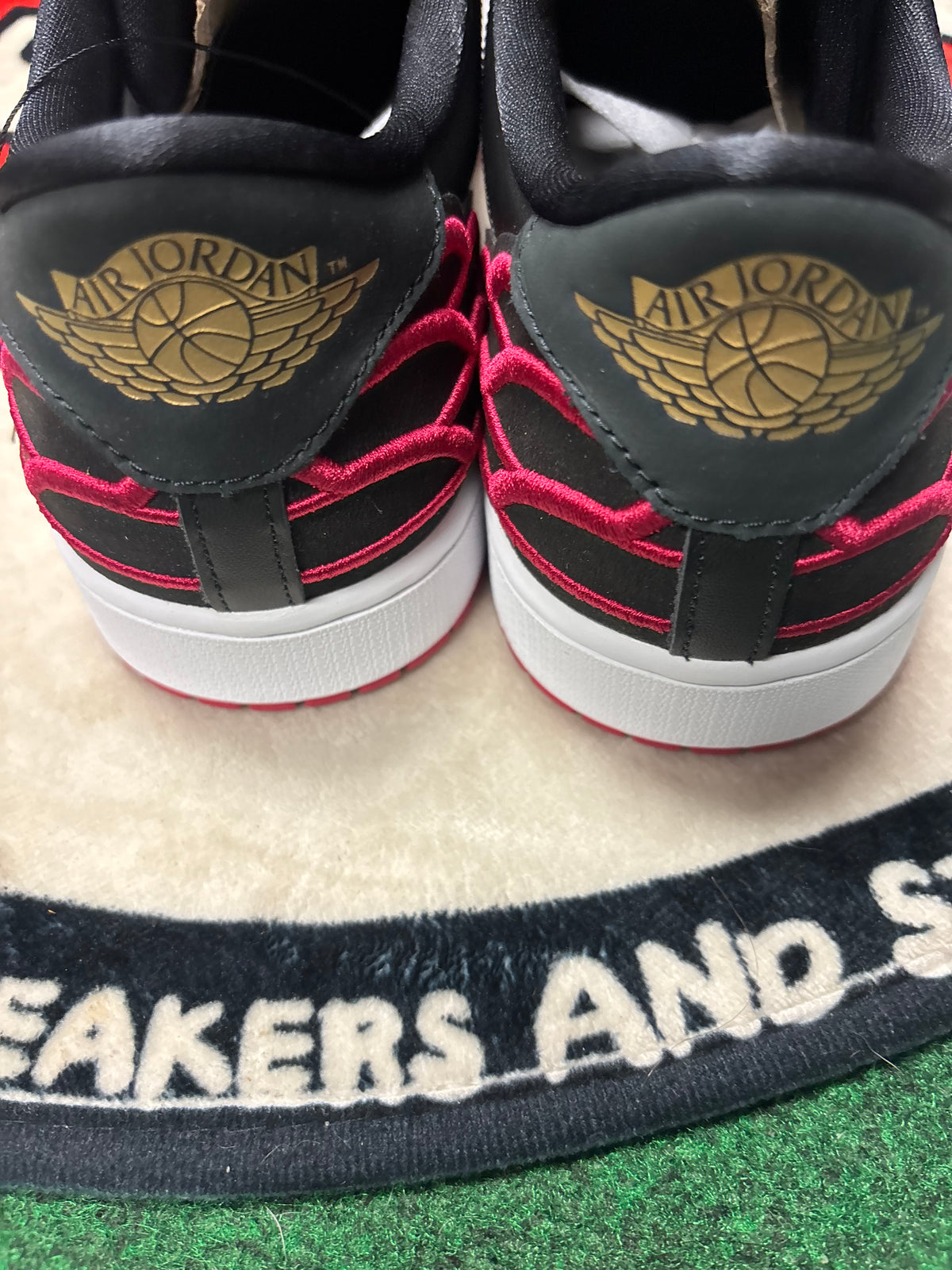 Jordan 1 Centre Court ‘Black/Red’|Size 12M