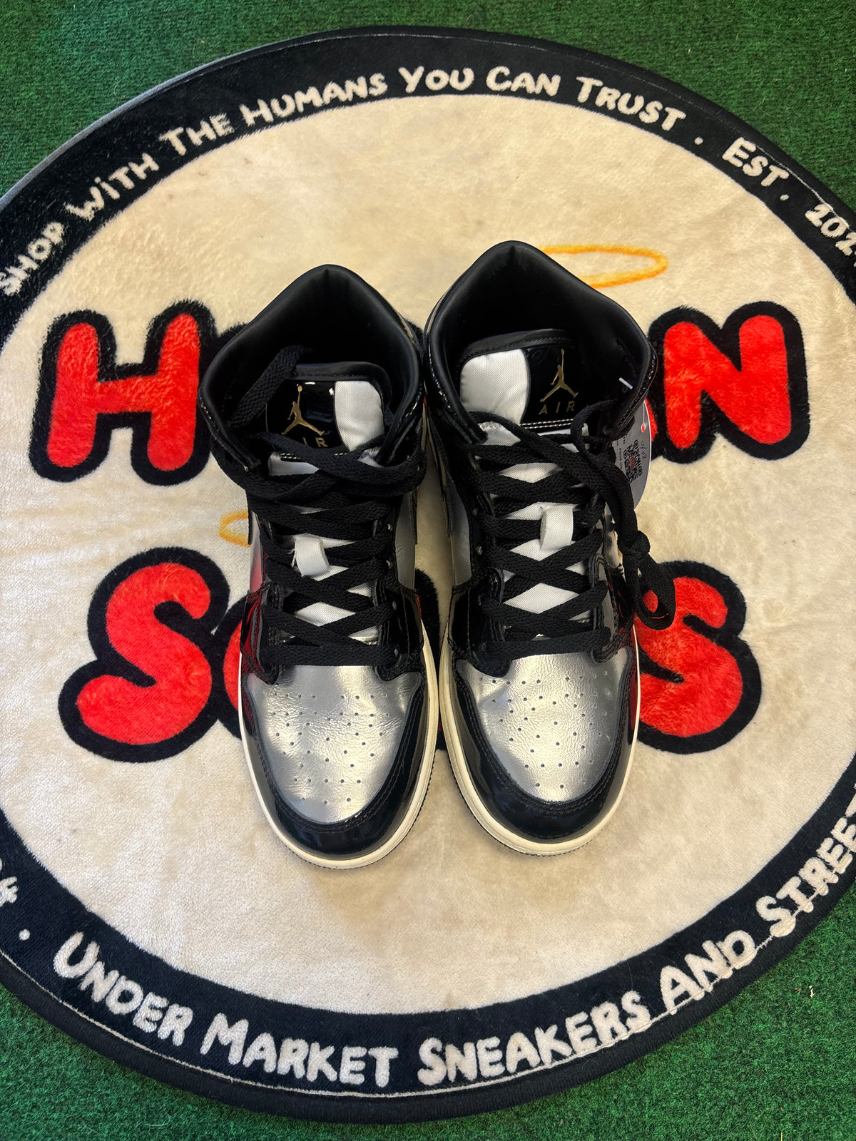 Jordan 1 Mid ‘Black Metallic Silver’|Size 7M/8.5W