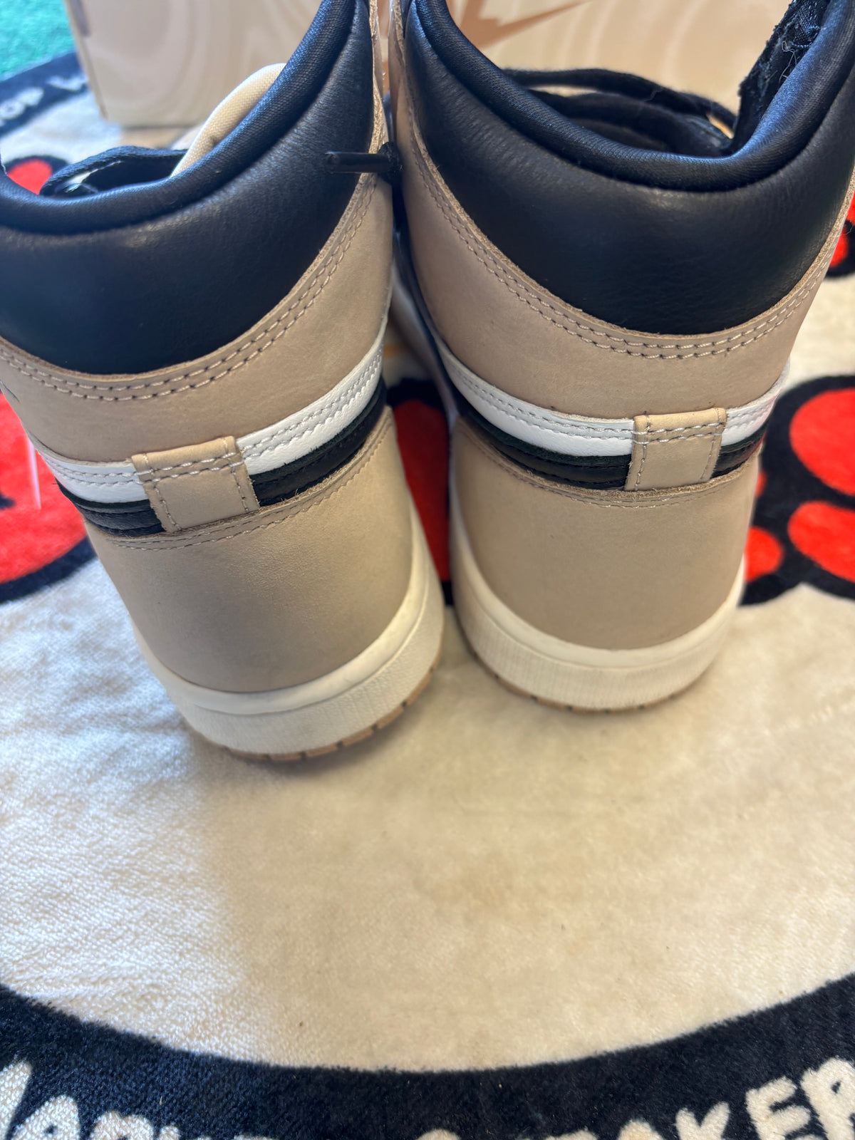 Jordan 1 High ‘Latte’|Size 6M/7.5W