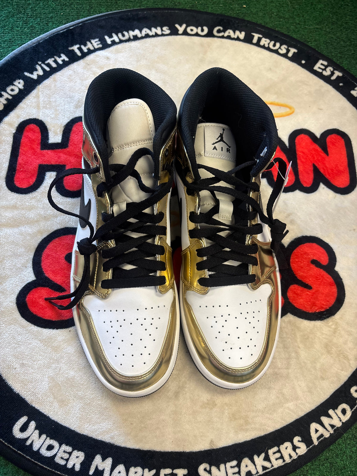 Jordan 1 Mid ‘Gold Metallic’|Size 10M