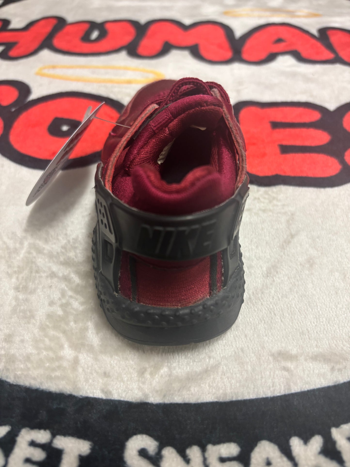 Nike ‘Huarache Team Red’|Size 7C