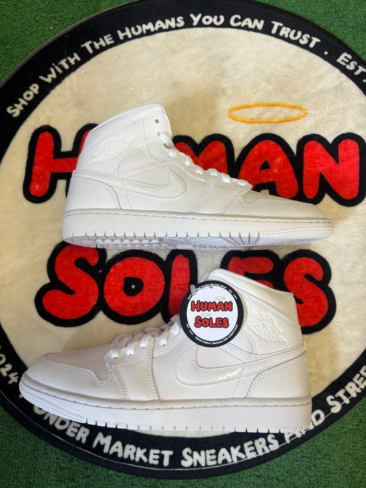 Jordan 1 Mid ‘Triple White’|Size 9.5M/11W