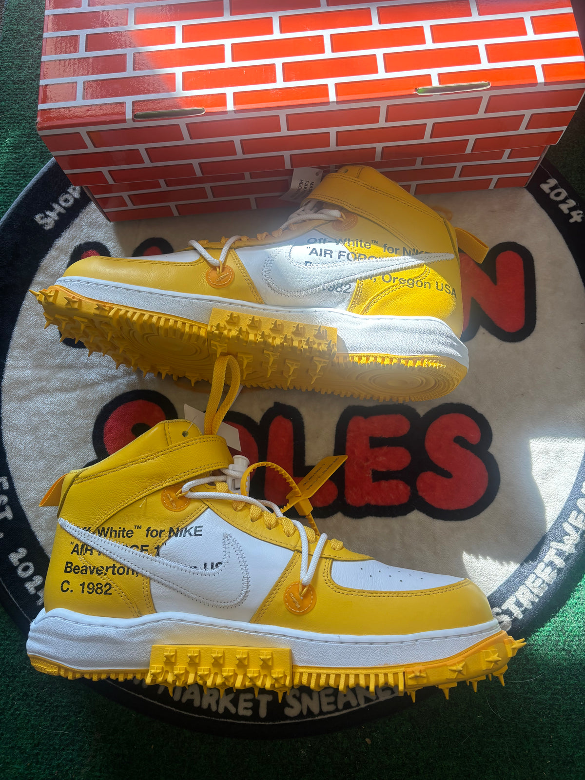 Nike Air Force 1 Mid ‘Off White Varsity Maze’|Size 13M