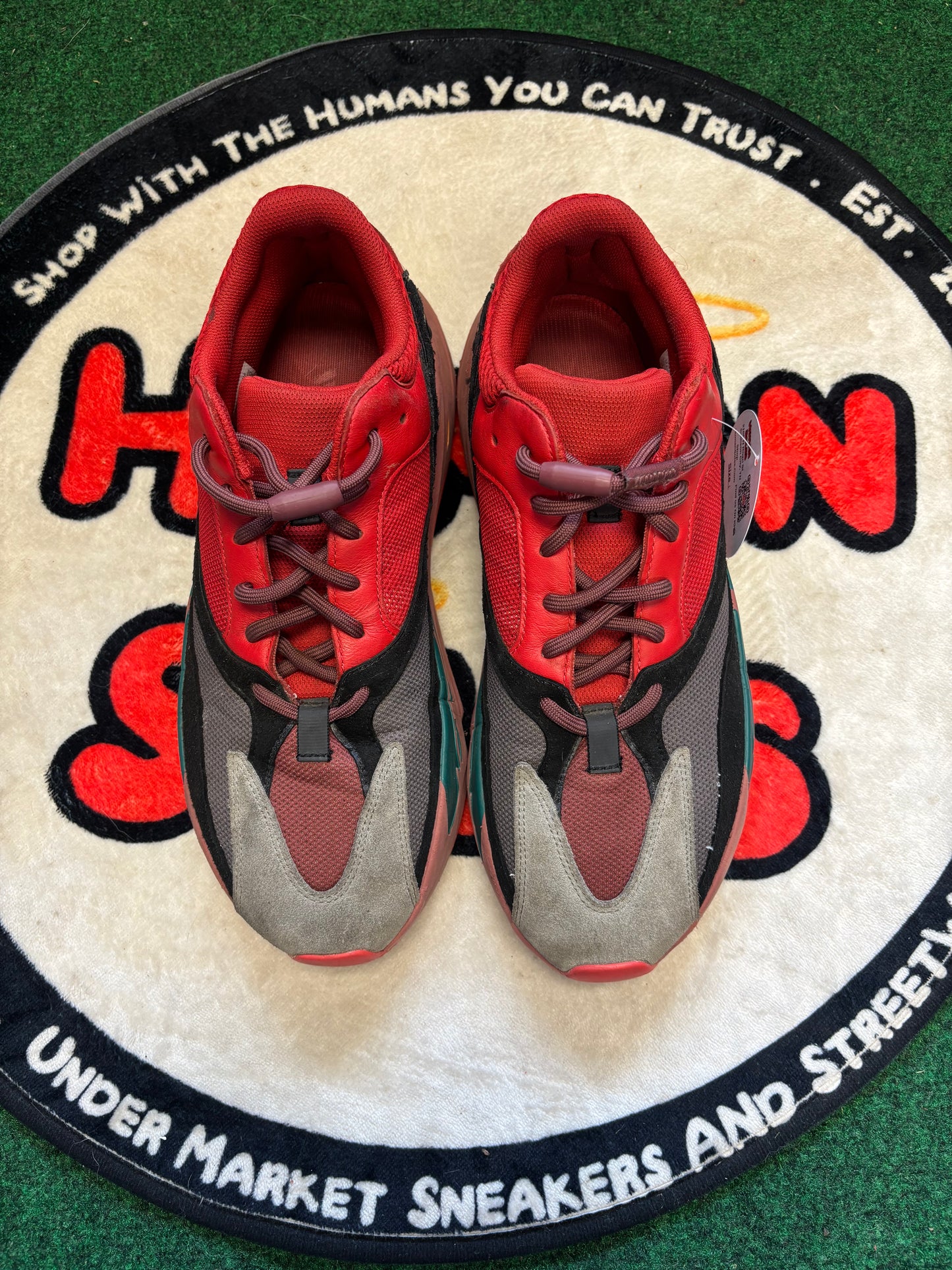 Yeezy 700 ‘Red’|Size 13M