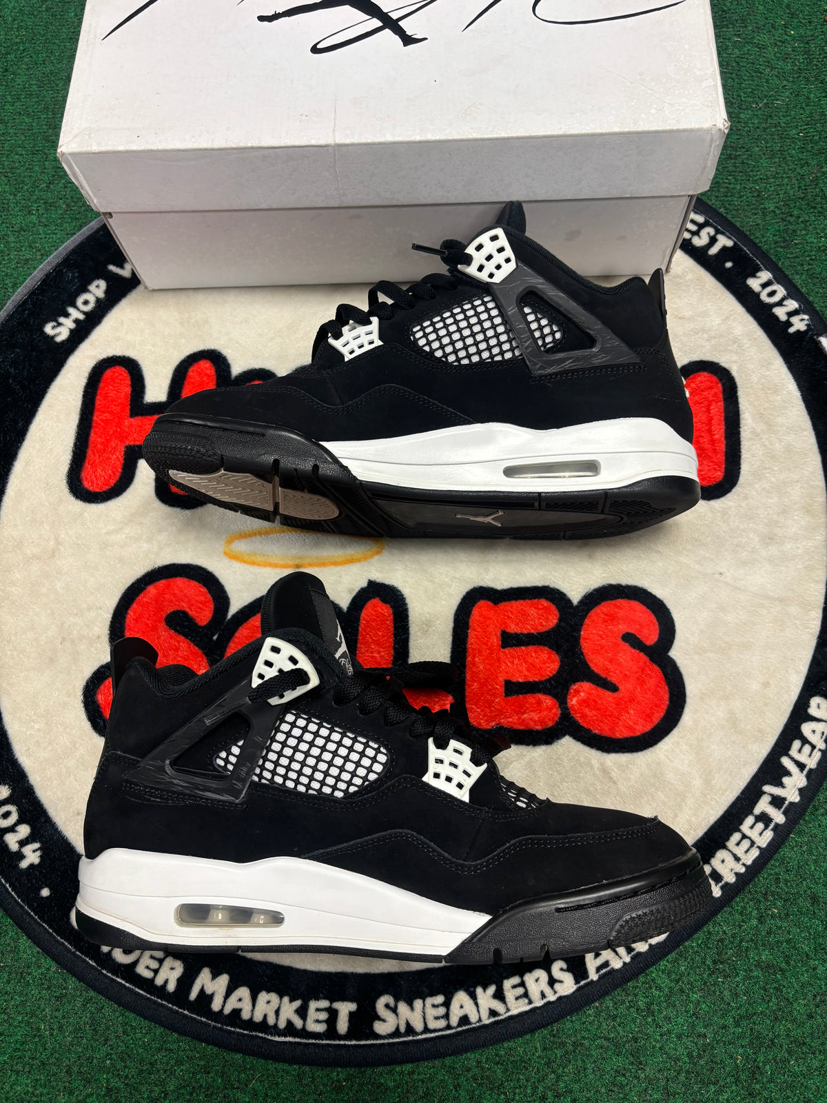Jordan 4 ‘White Thunder’|Size 10.5M
