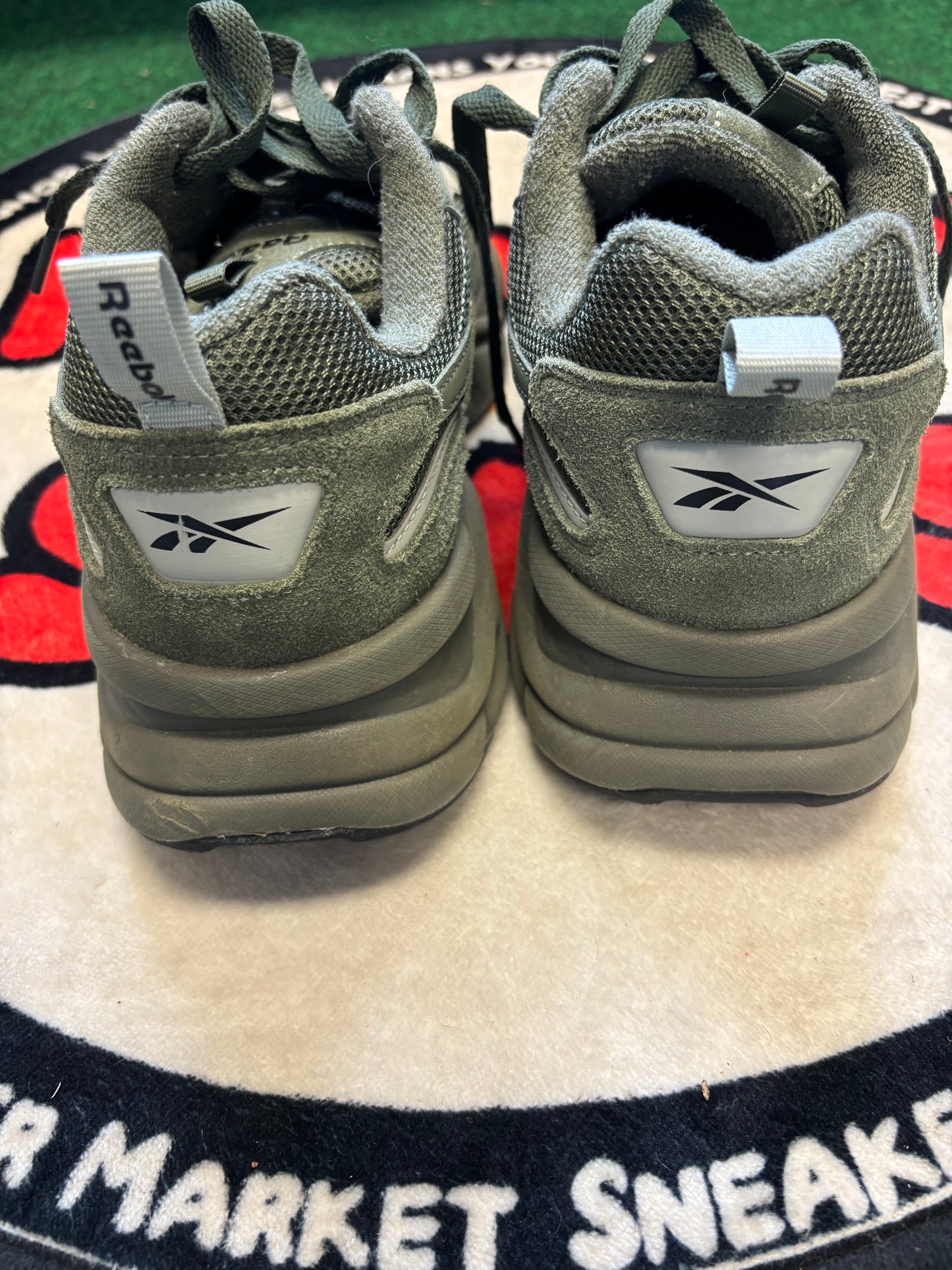 Reebok ‘Olive’|Size 10M