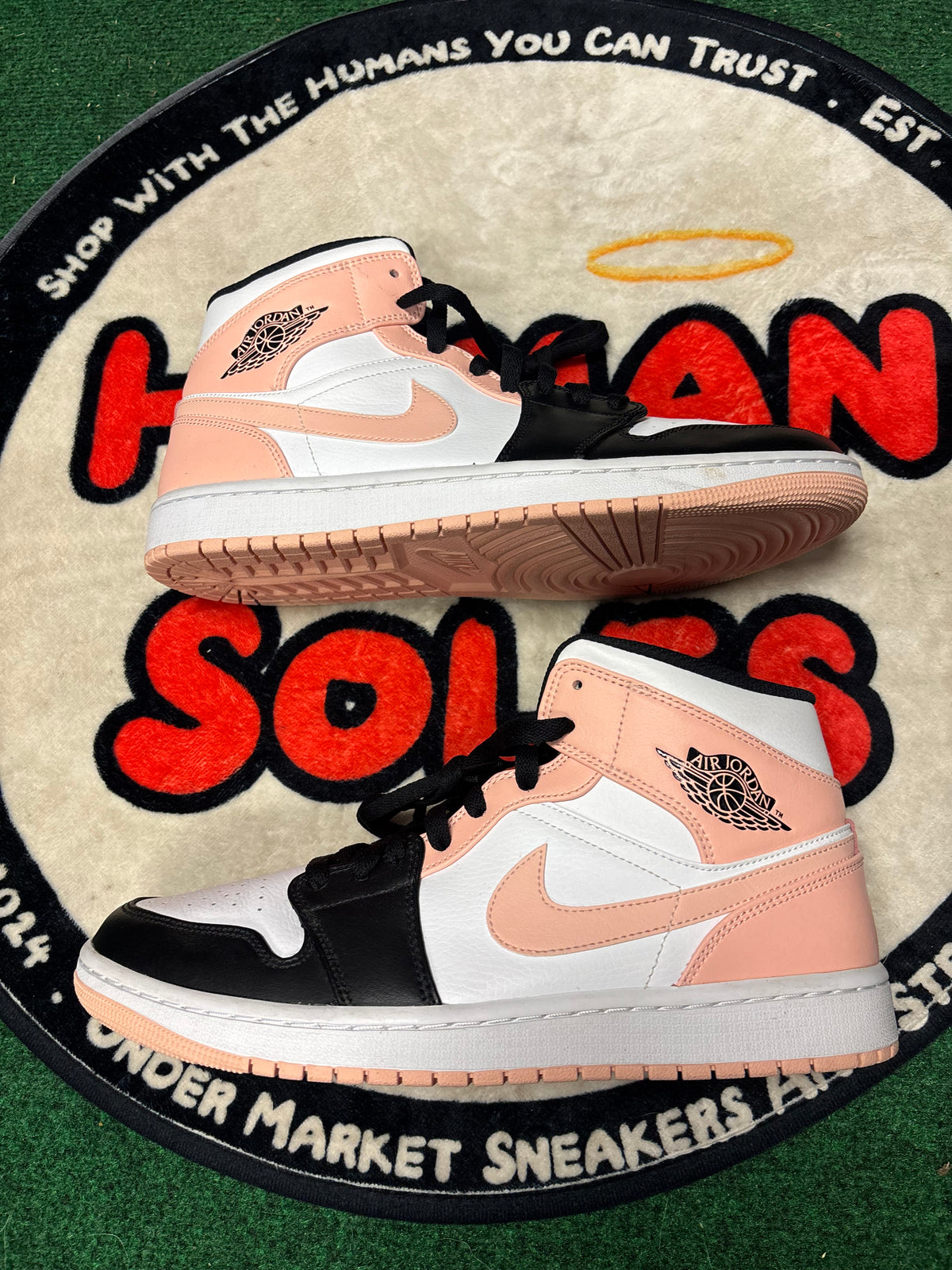 Jordan 1 Mid ‘Arctic Pink’|Size 10.5M