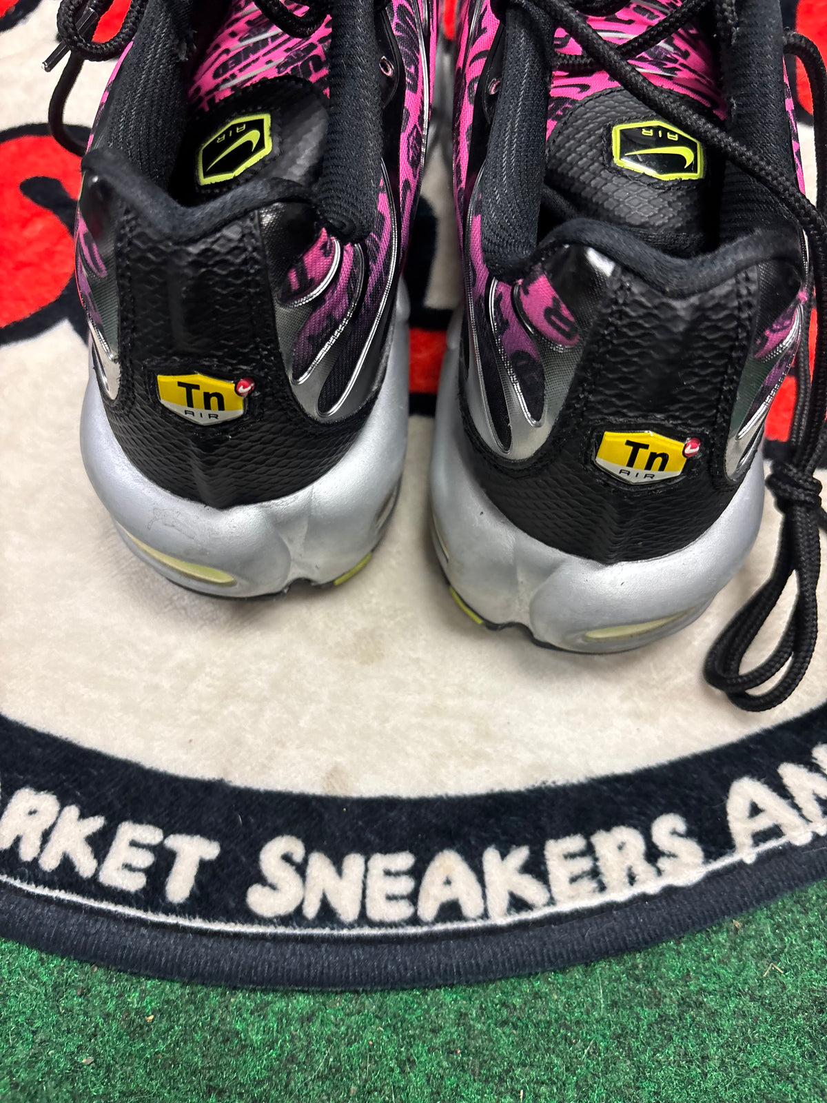Nike Air Max Plus ‘Hyper Pink’|Size 9M/10.5W
