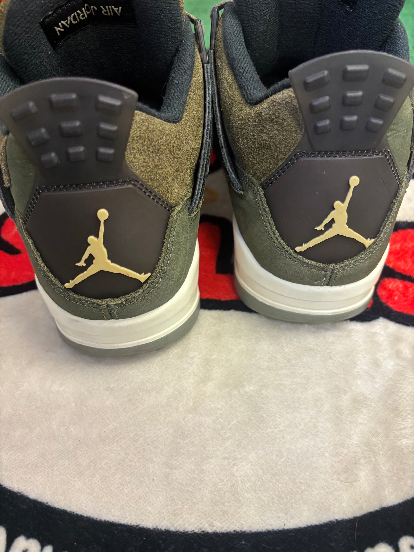 Jordan 4 ‘Olive’|Size 11M