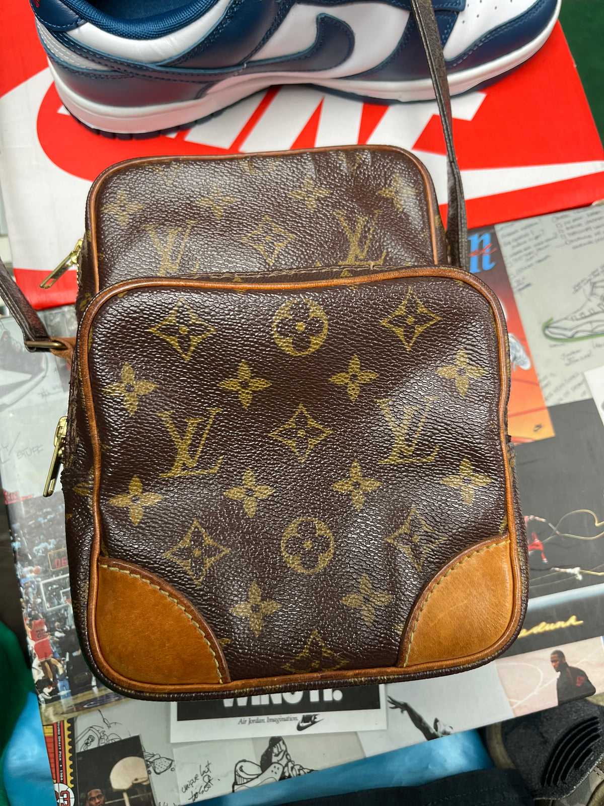 Louis Vuitton Monogram Amazon (Full/Unisex)