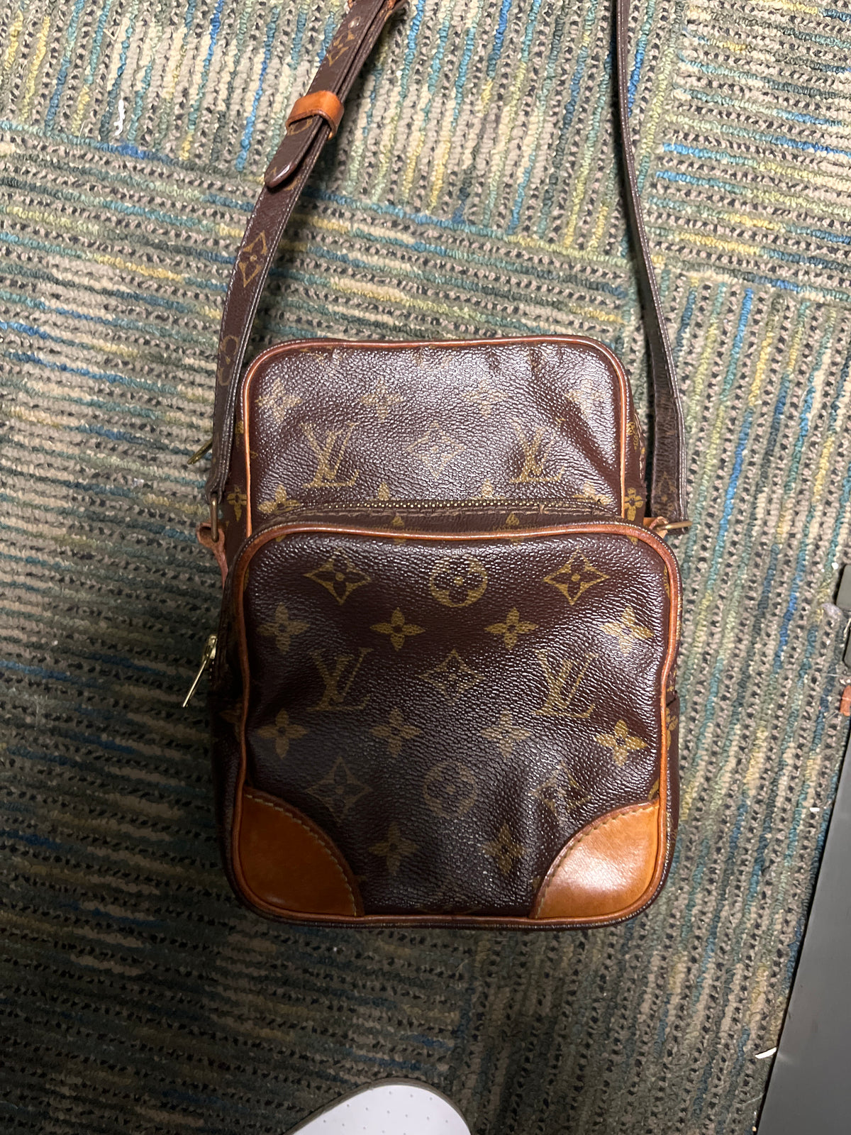 Louis Vuitton Monogram Amazon (Full/Unisex)